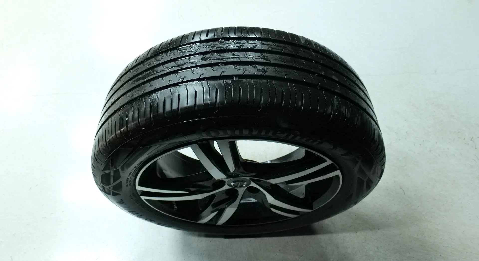 Autokuva 21 - MYS-970