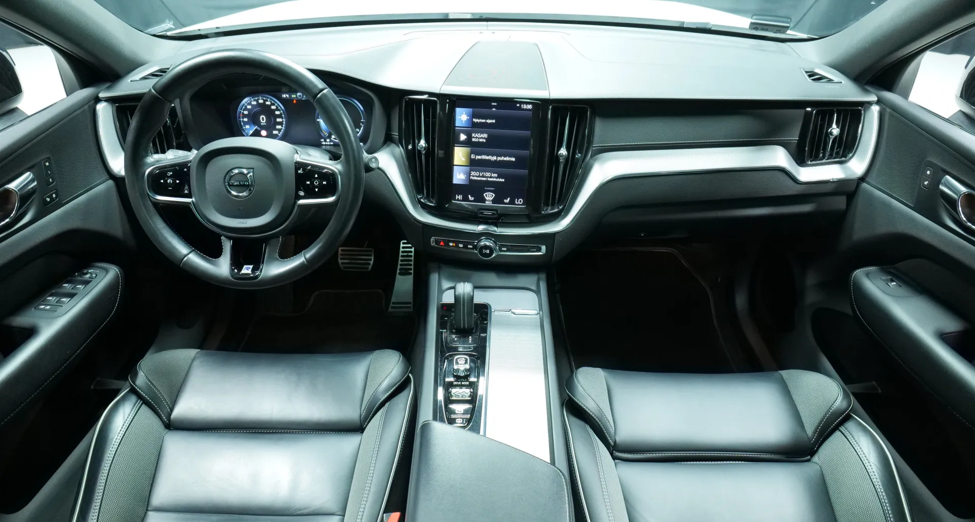 Autokuva 14 - MYS-970