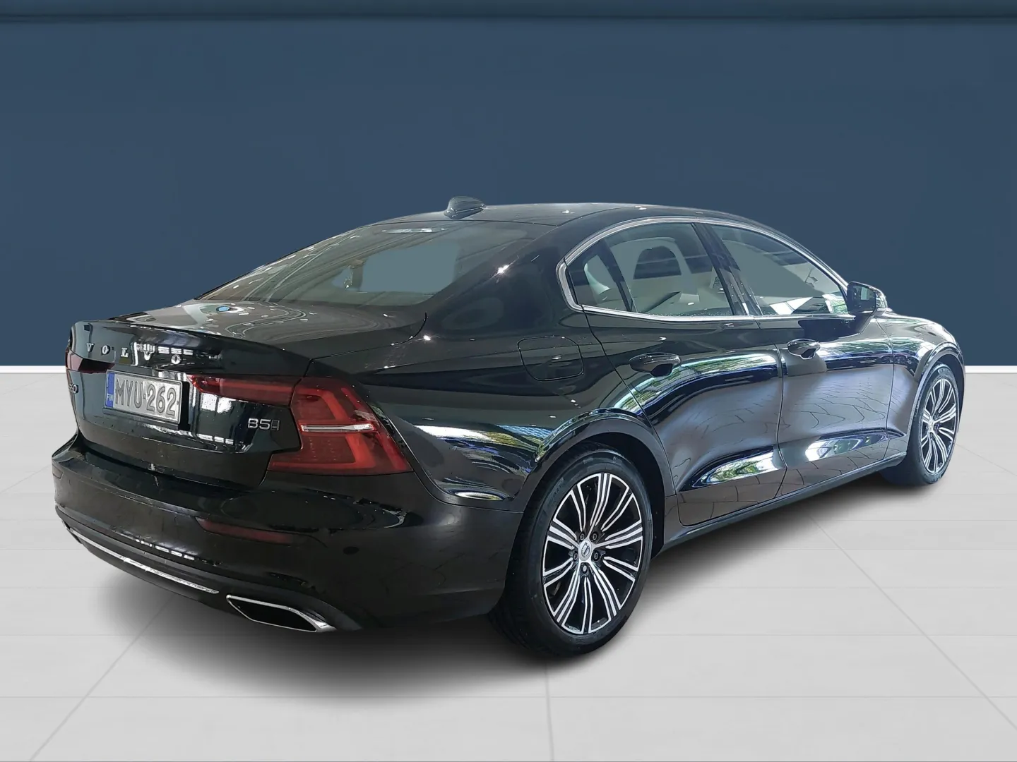 Autokuva 2 - MYU-262