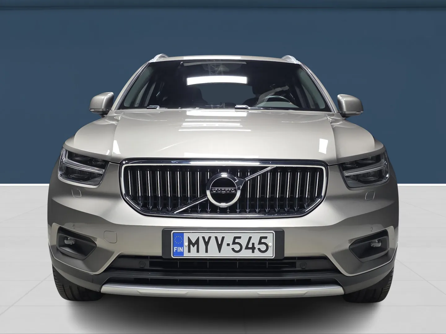 Autokuva 2 - MYV-545