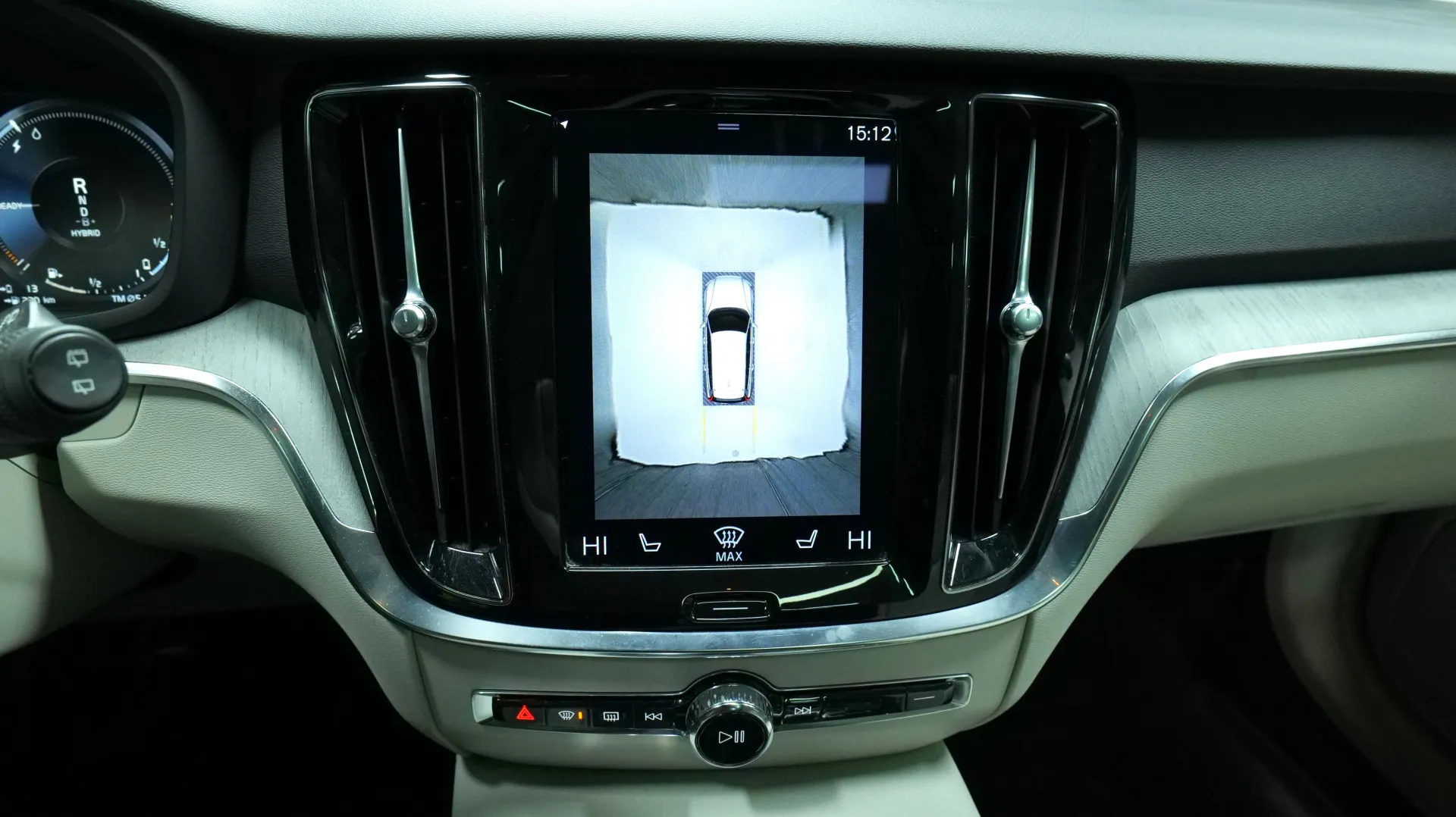 Autokuva 9 - MYX-598