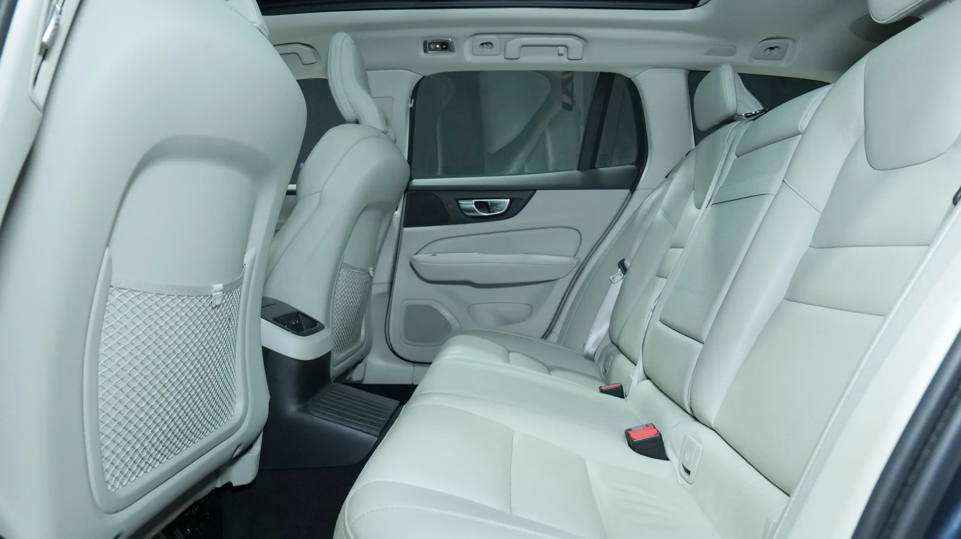 Autokuva 17 - MYX-598