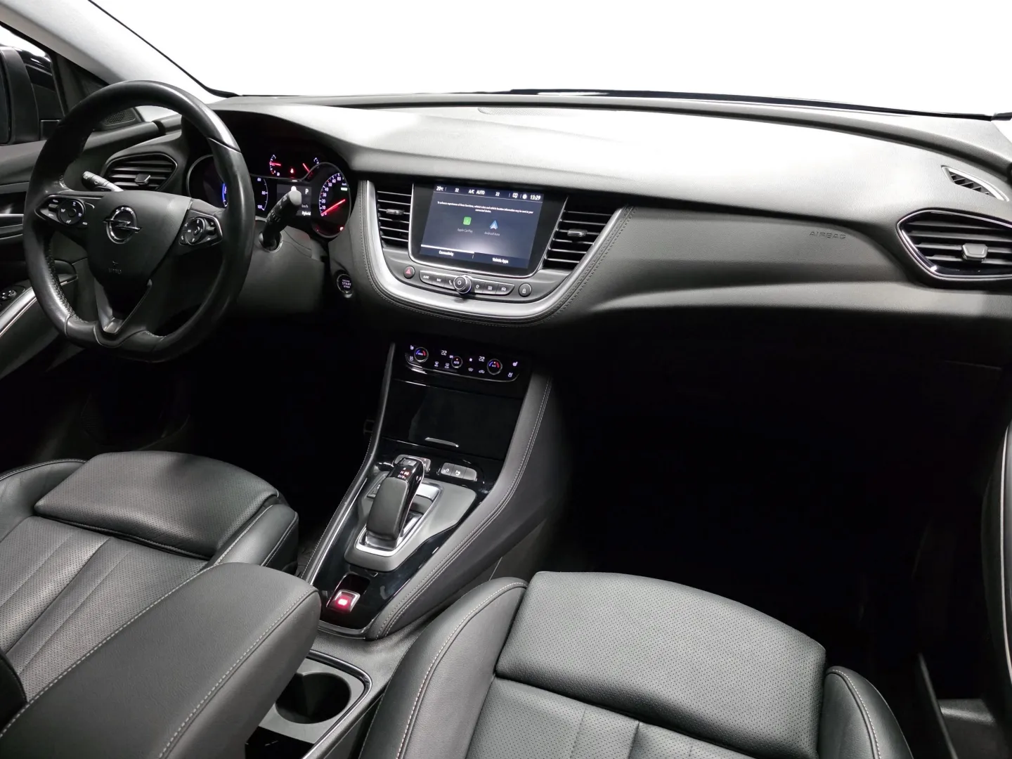 Autokuva 17 - MZF-676