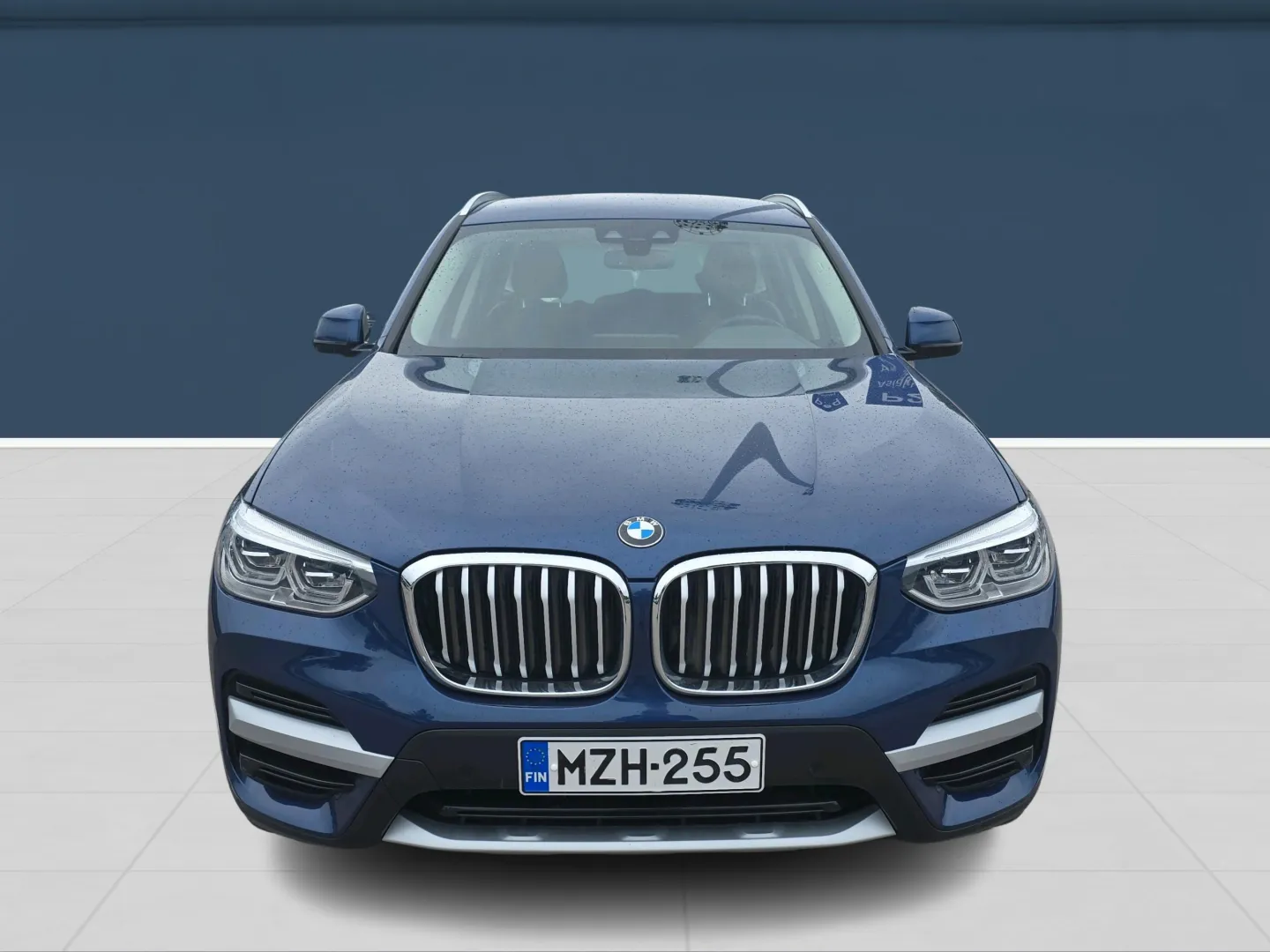 Autokuva 2 - MZH-255