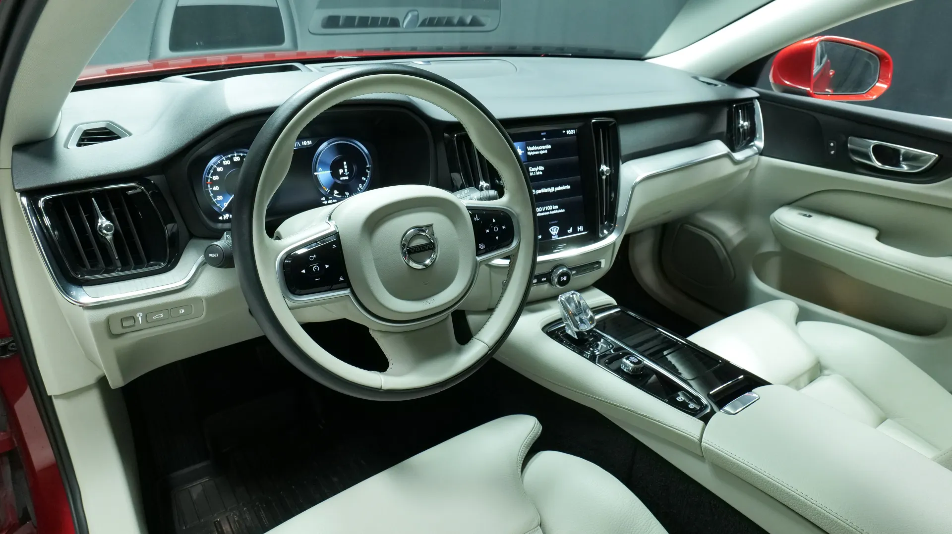 Autokuva 13 - MZJ-994