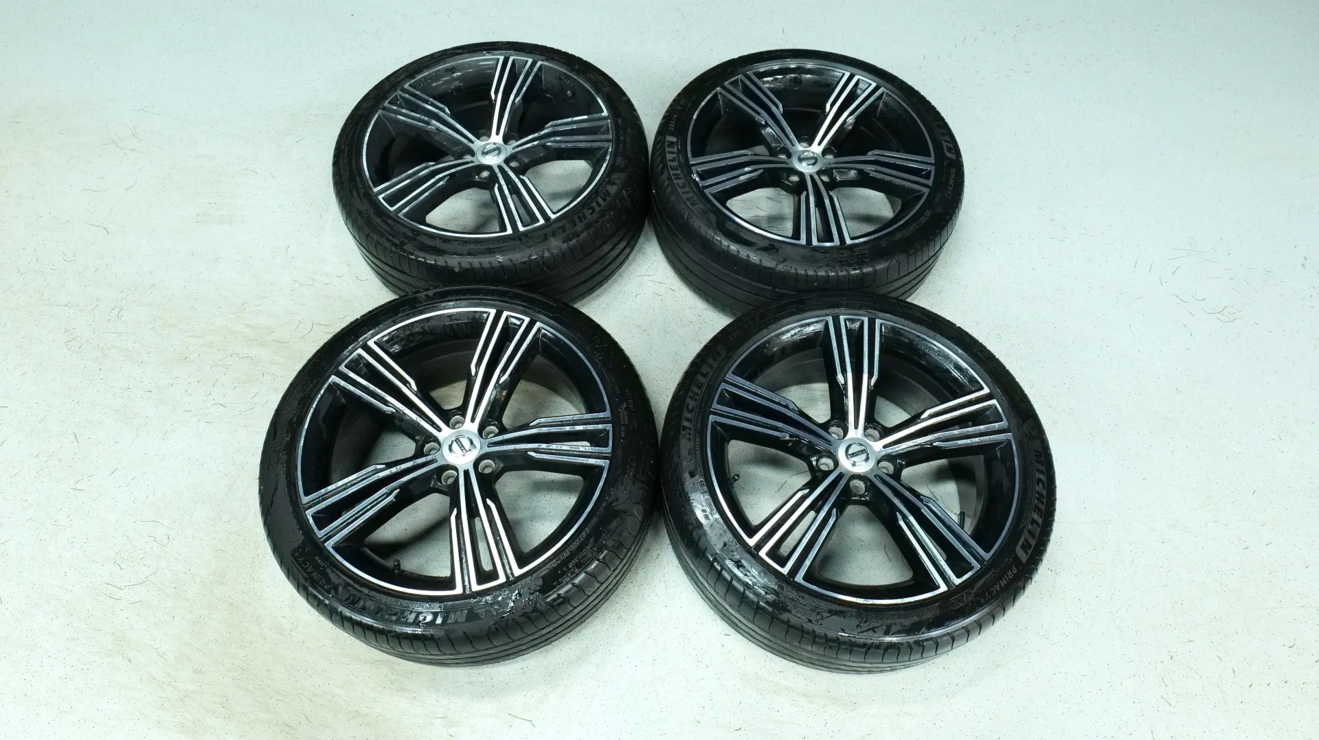 Autokuva 19 - MZJ-994