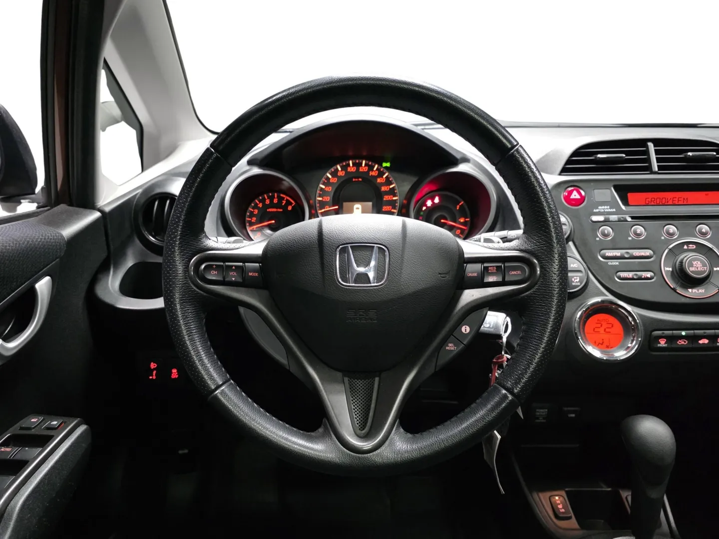 Autokuva 10 - NIC-411