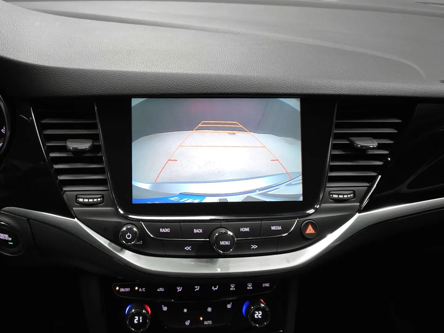 Autokuva 13 - NLO-559