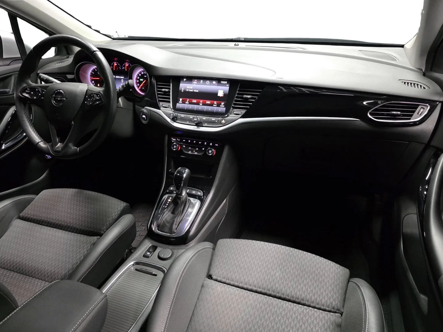 Autokuva 15 - NLO-559