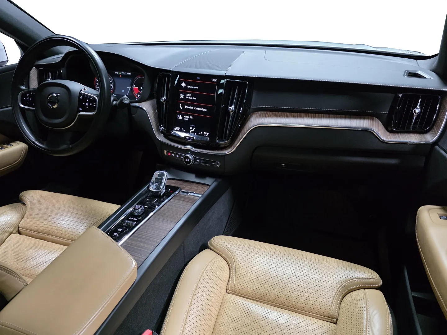 Autokuva 18 - NLP-161