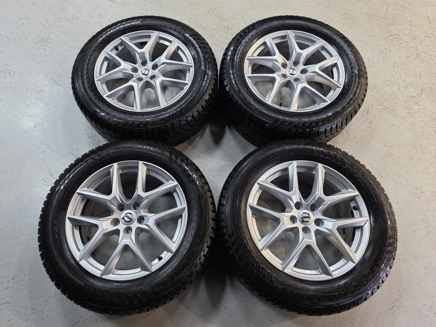 Autokuva 12 - NLP-161