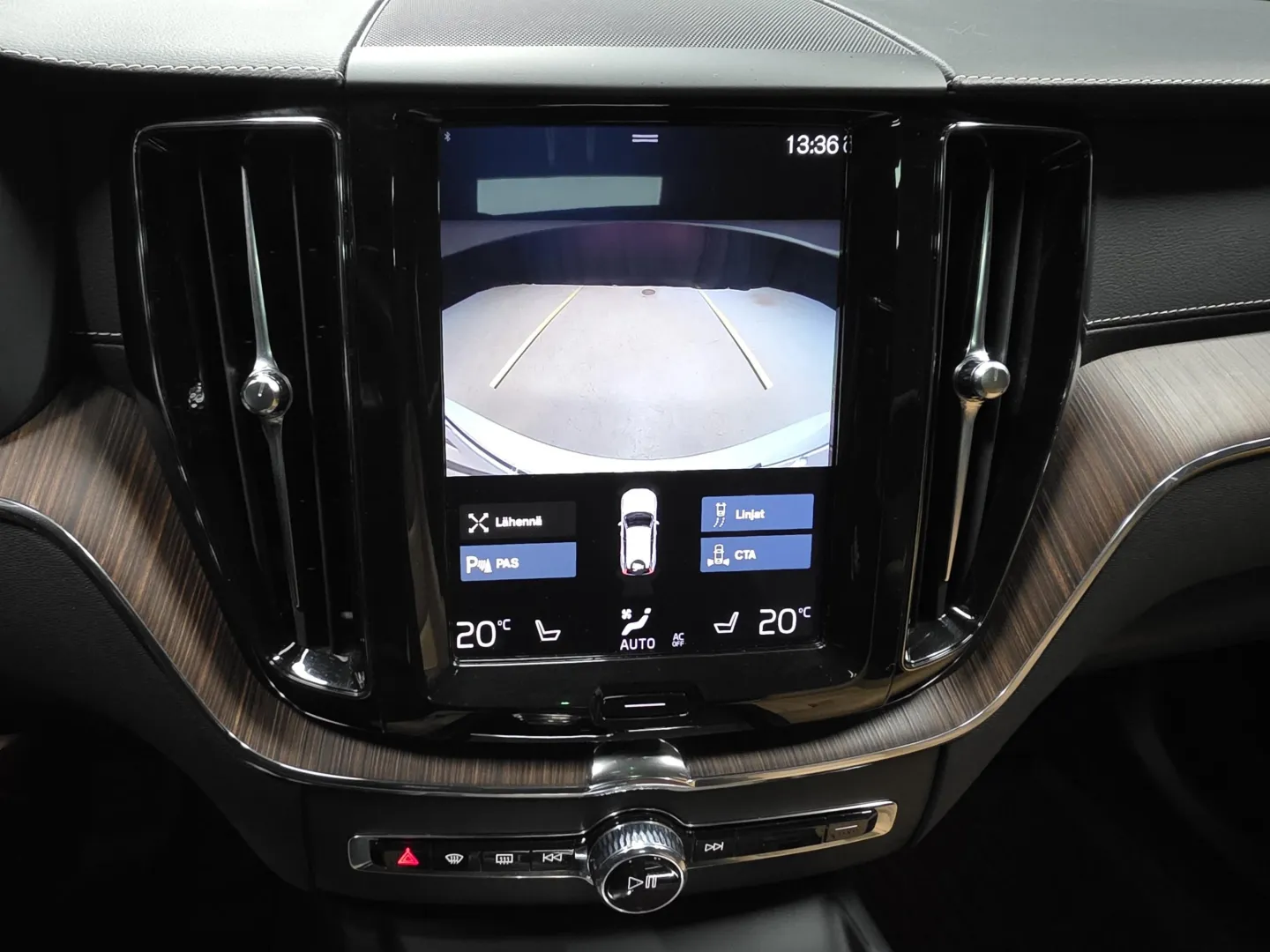 Autokuva 14 - NLP-161