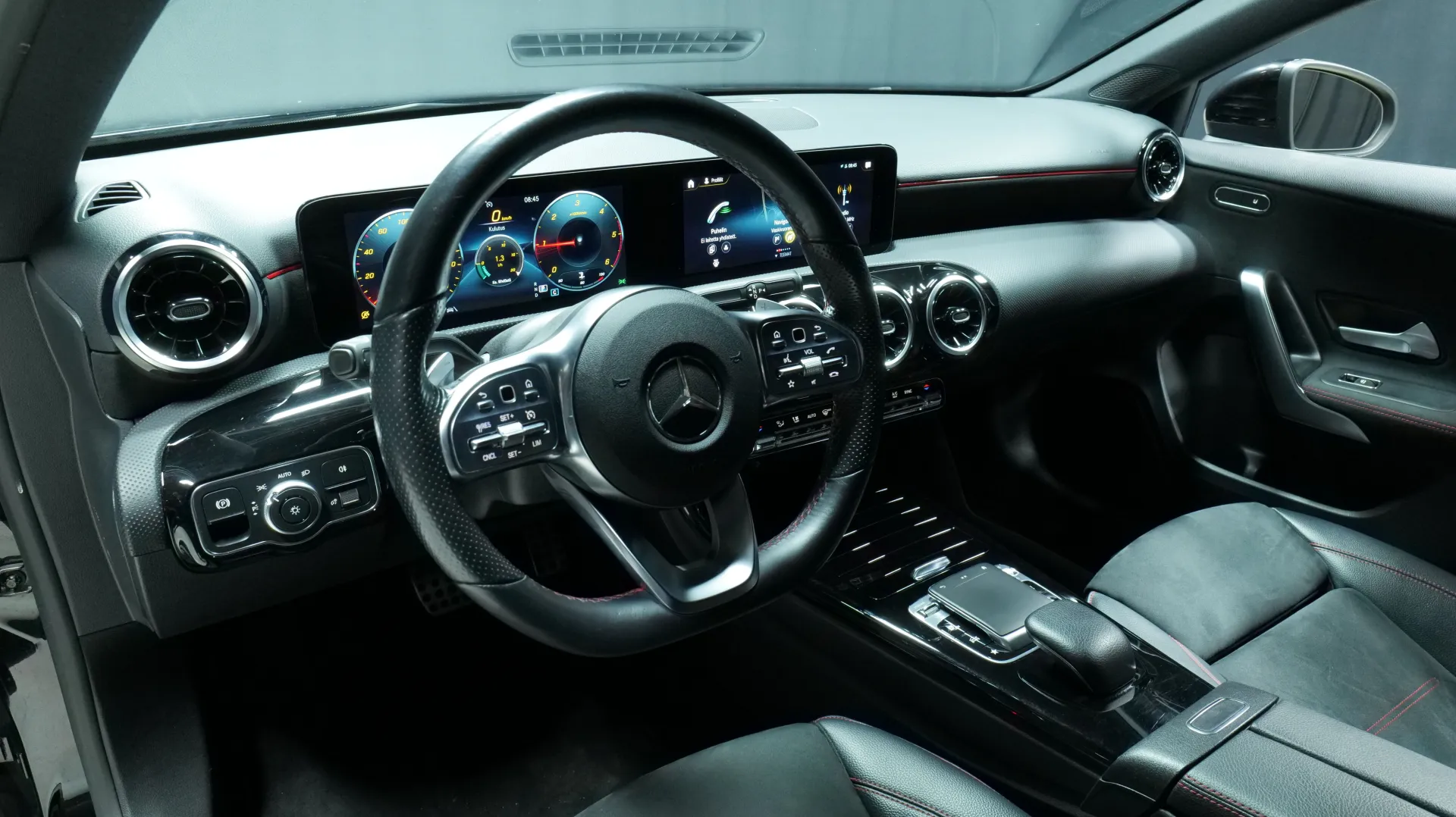 Autokuva 11 - NLR-763