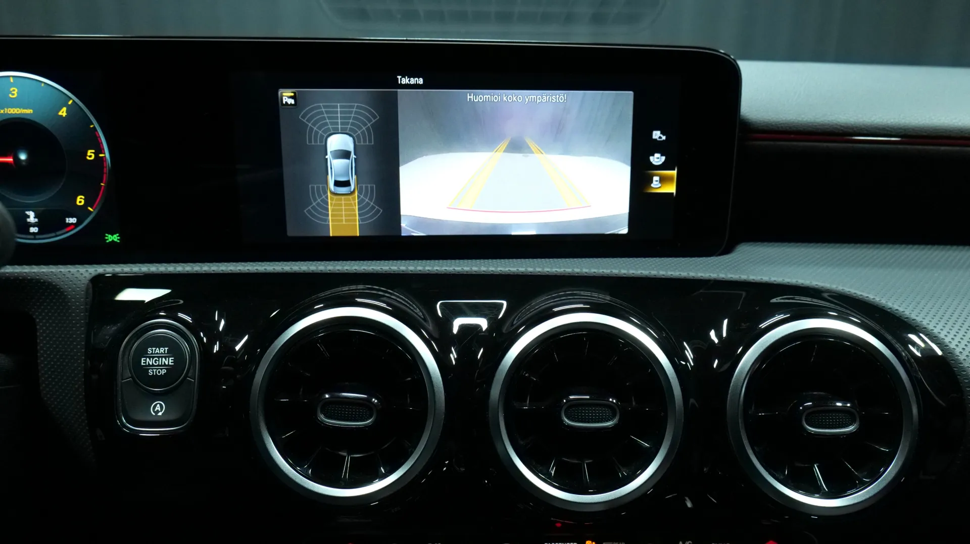 Autokuva 9 - NLR-763