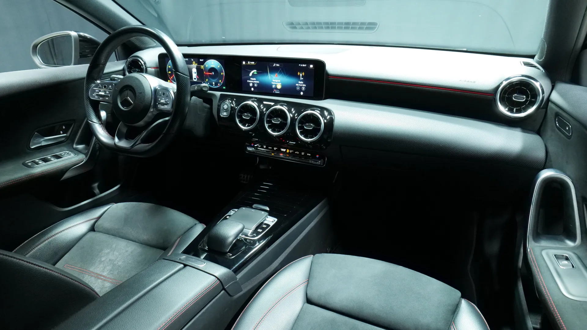 Autokuva 17 - NLR-763