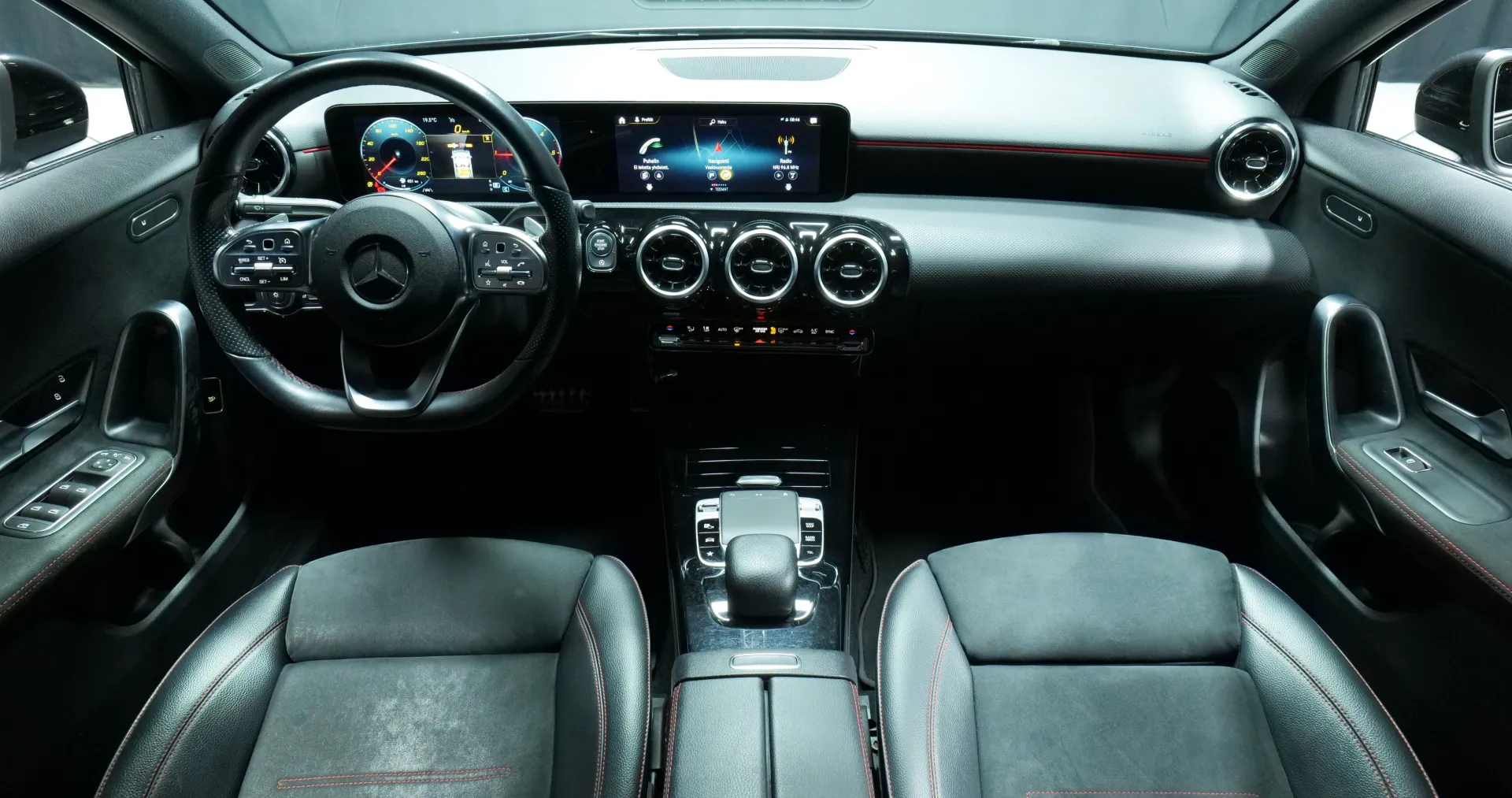 Autokuva 13 - NLR-763