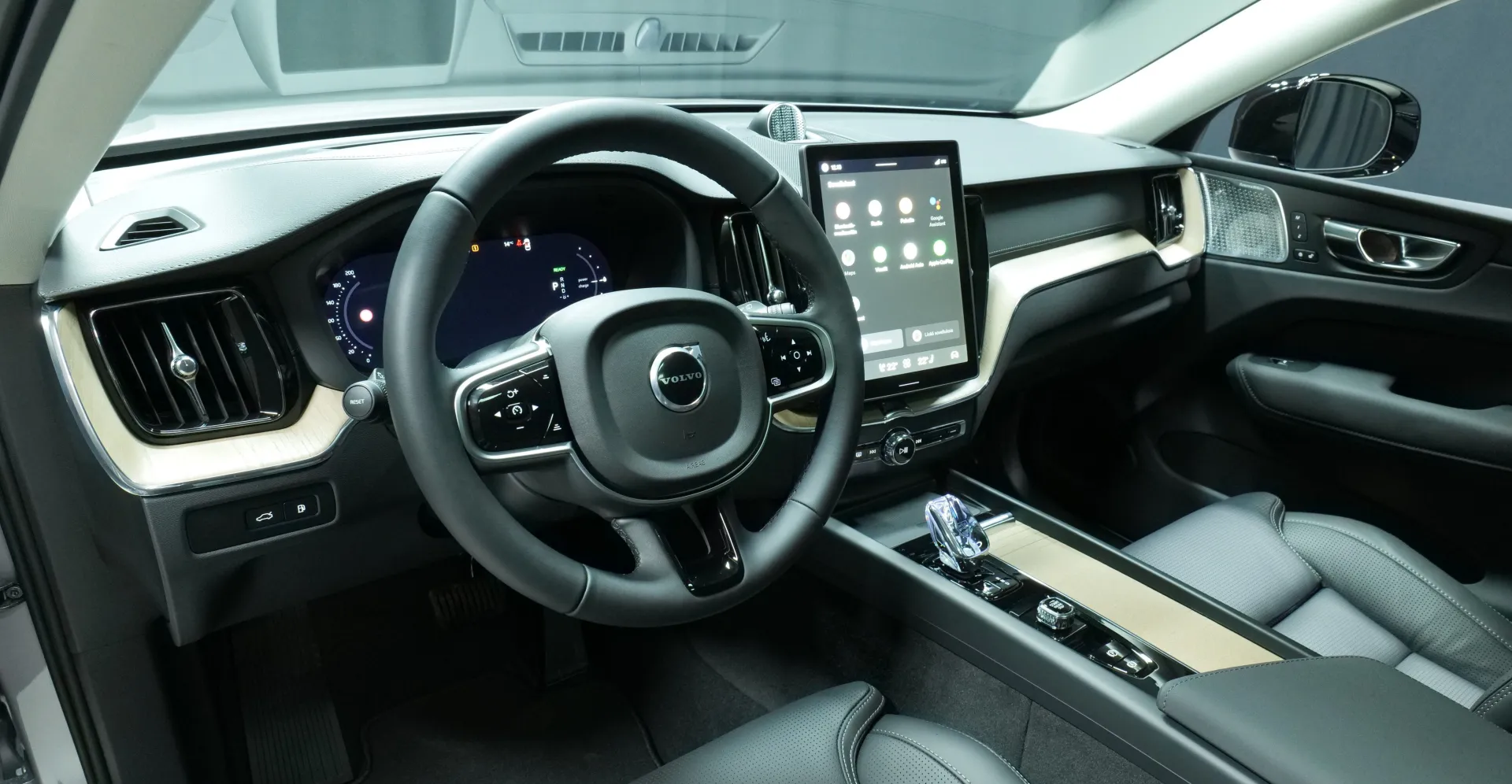 Autokuva 13 - NM-8741