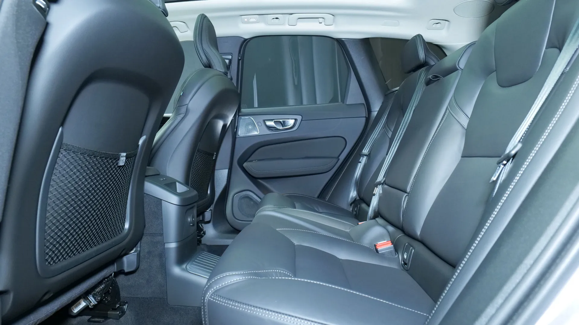 Autokuva 16 - NM-8741