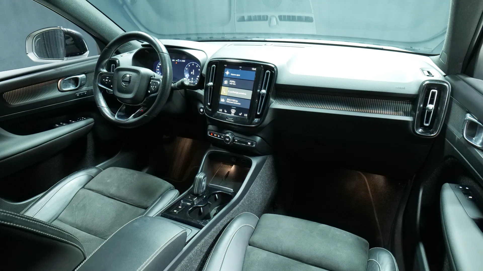 Autokuva 18 - NMB-329