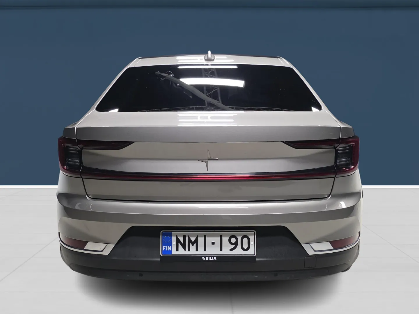 Autokuva 5 - NMI-190