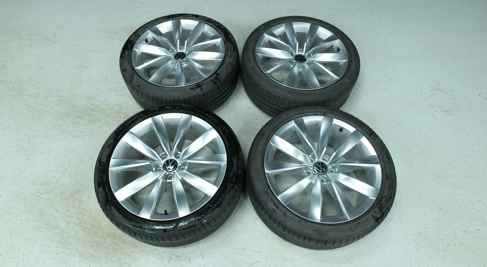 Autokuva 18 - NMJ-188