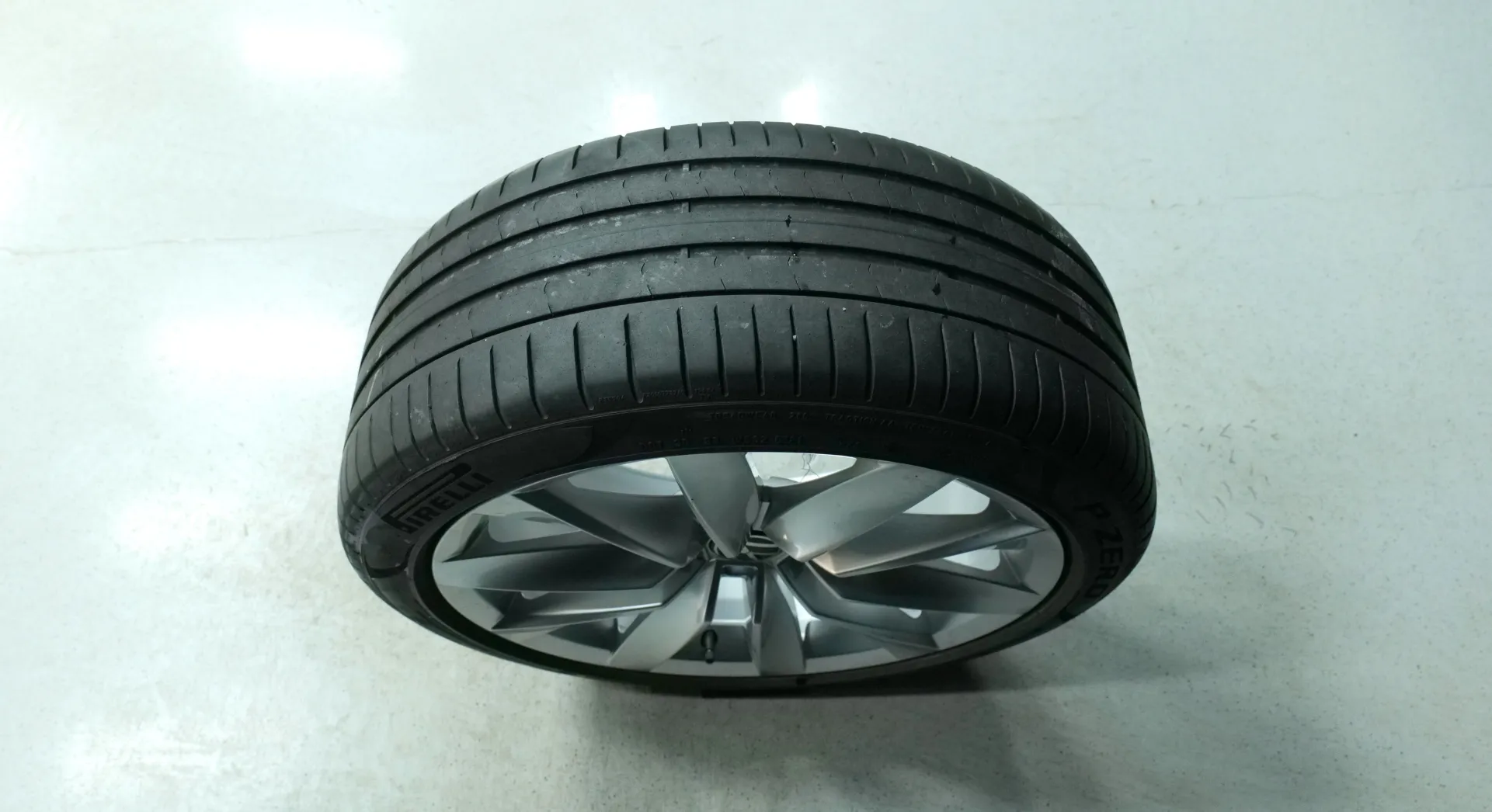 Autokuva 19 - NMJ-188