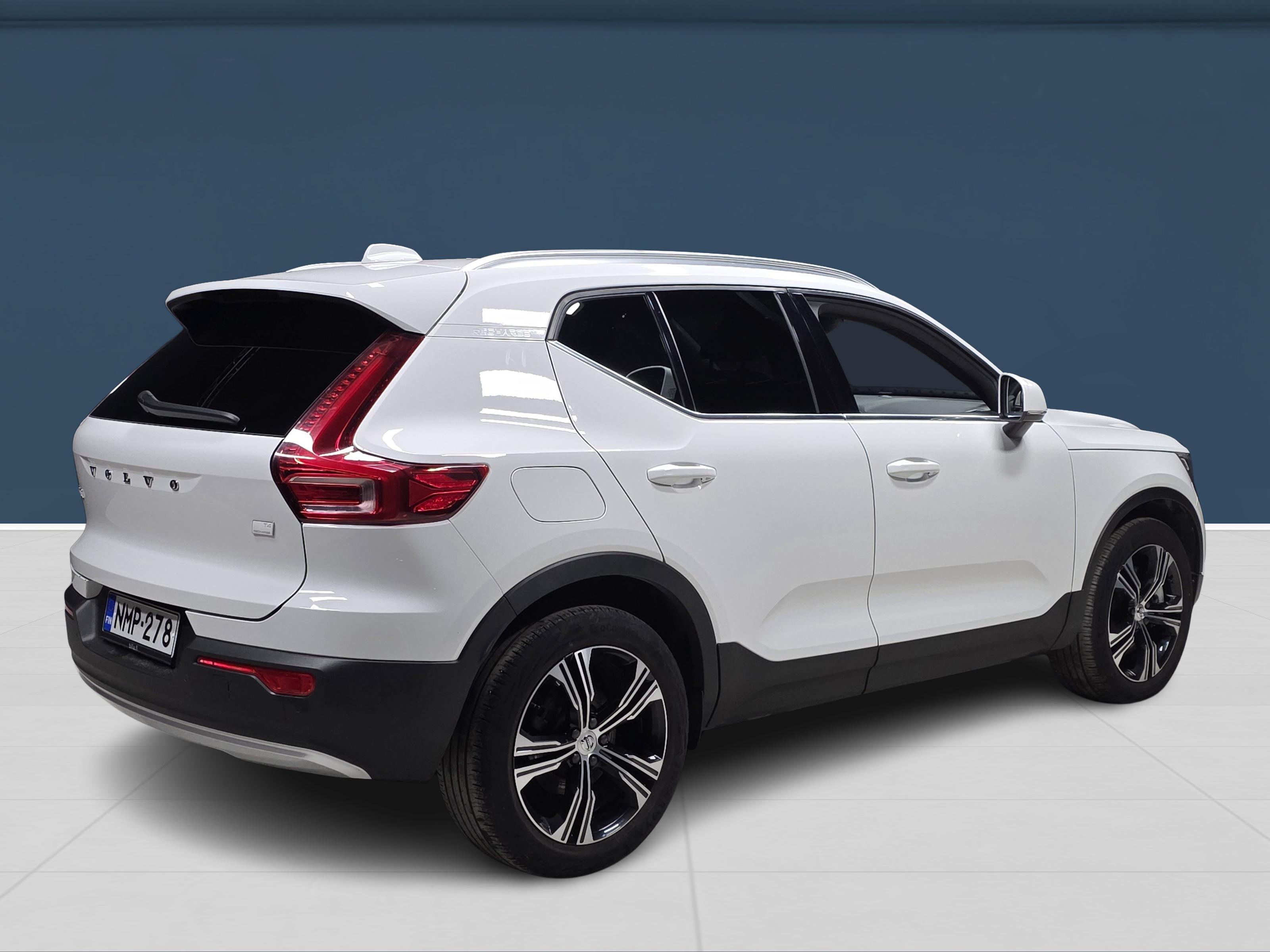 Volvo XC40 2022, photo 4/16