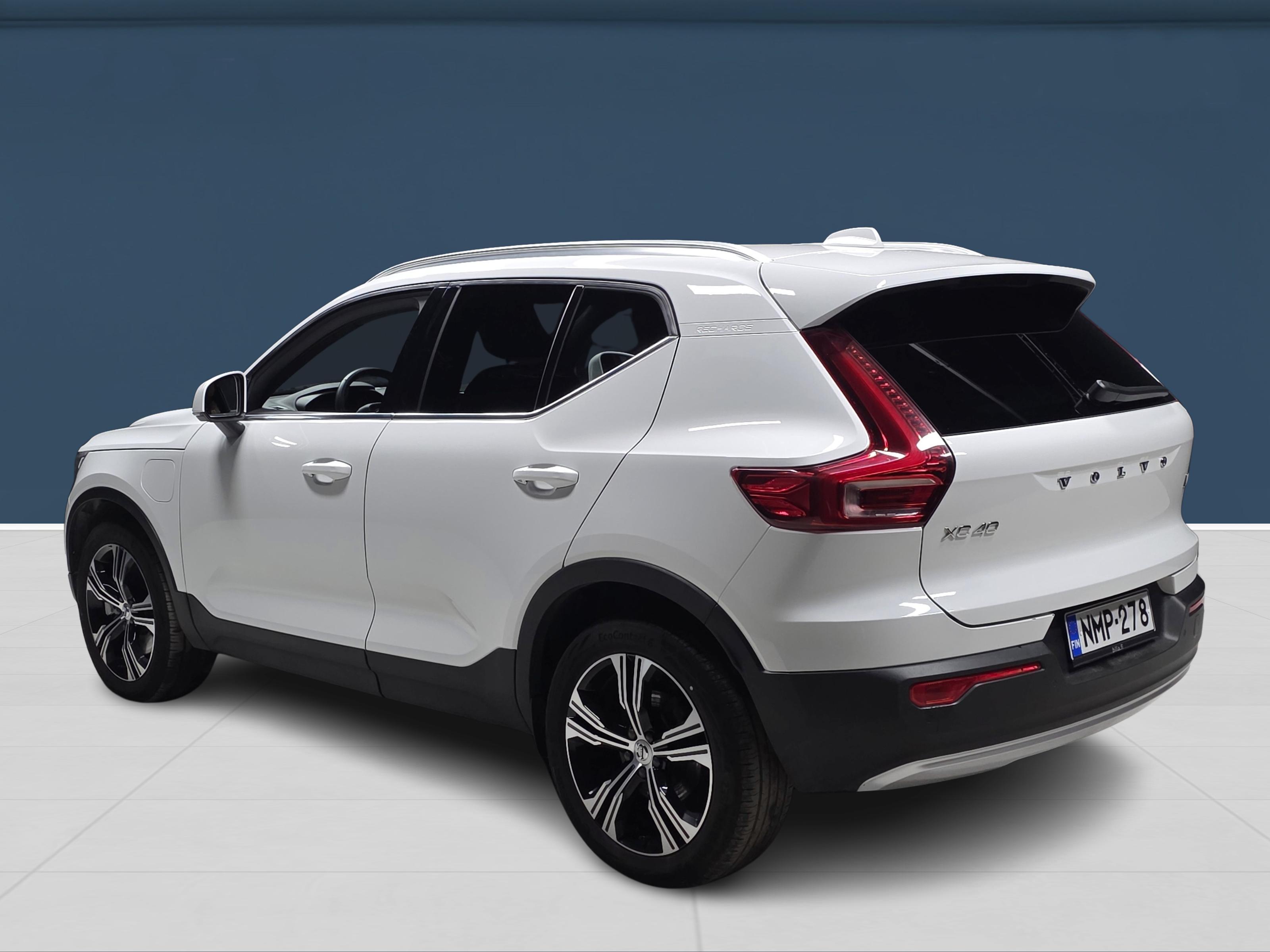 Volvo XC40 2022, photo 6/16