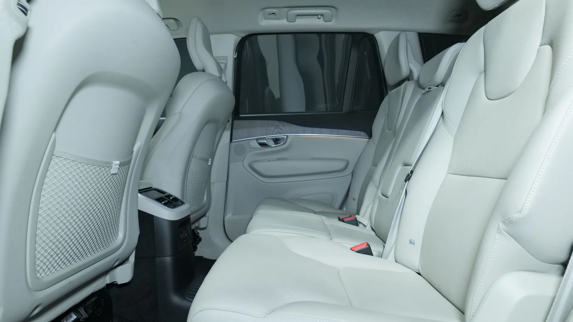 Autokuva 16 - NMS-118