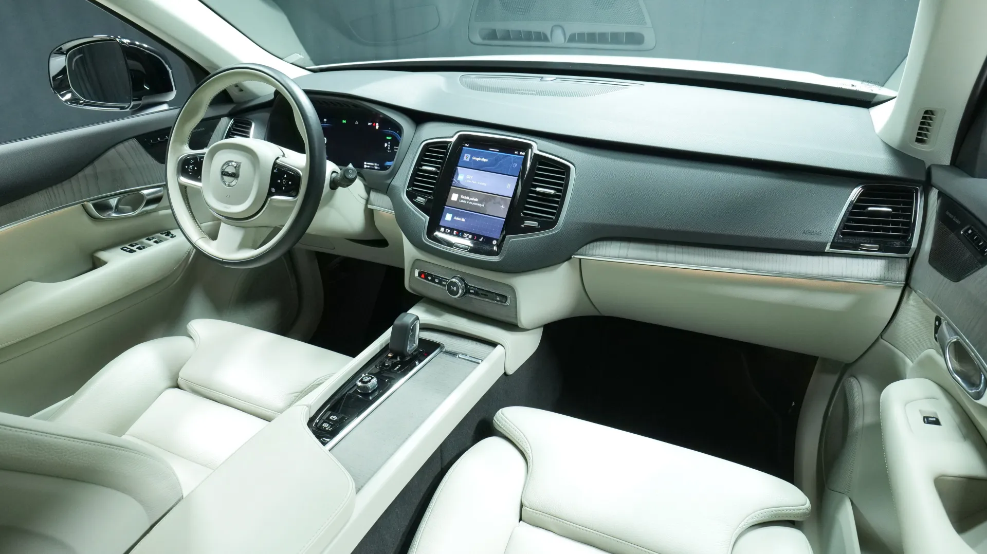 Autokuva 18 - NMS-118