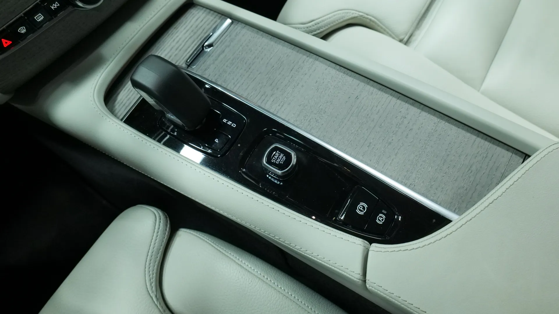 Autokuva 9 - NMS-118