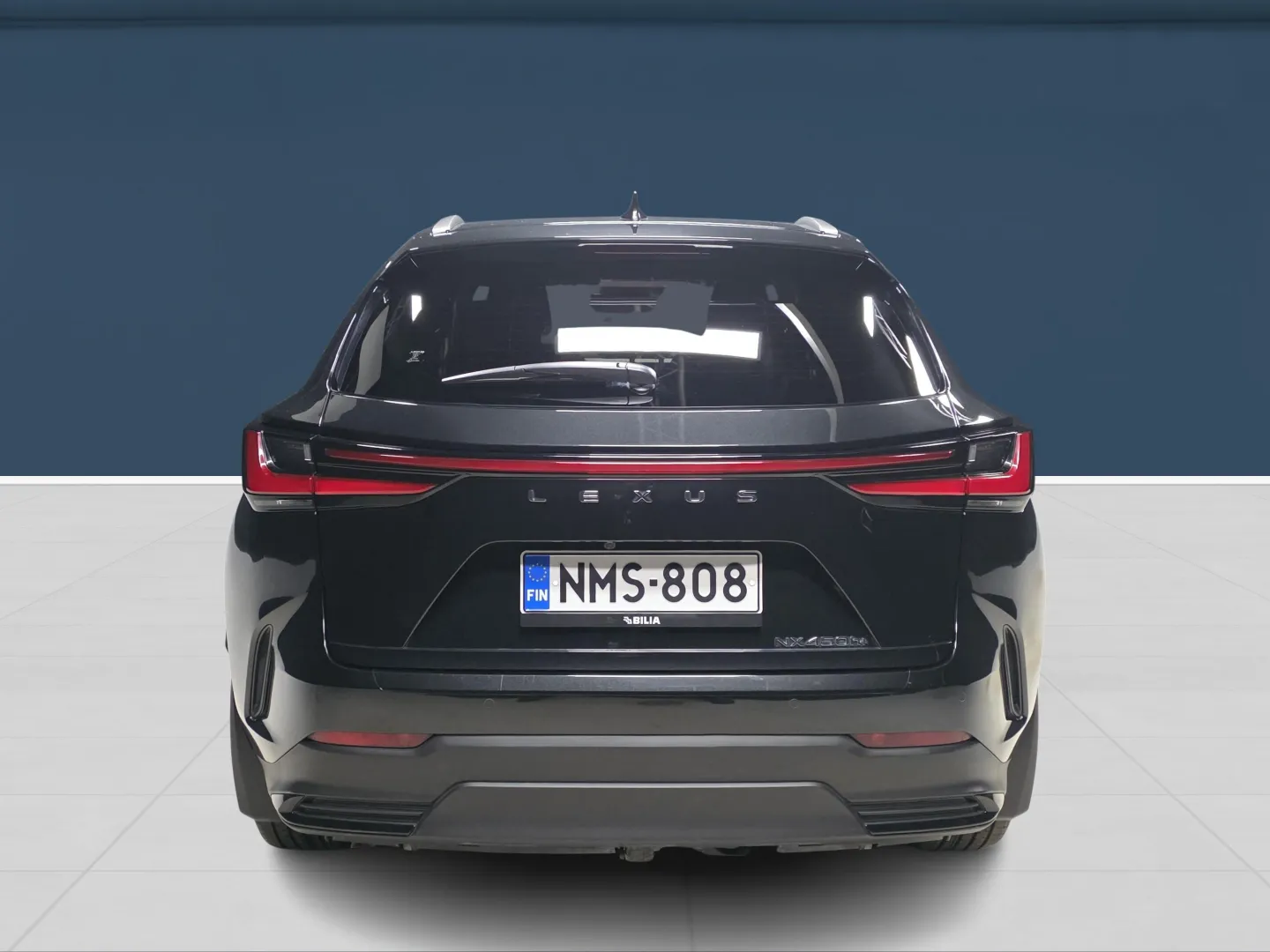 Autokuva 5 - NMS-808