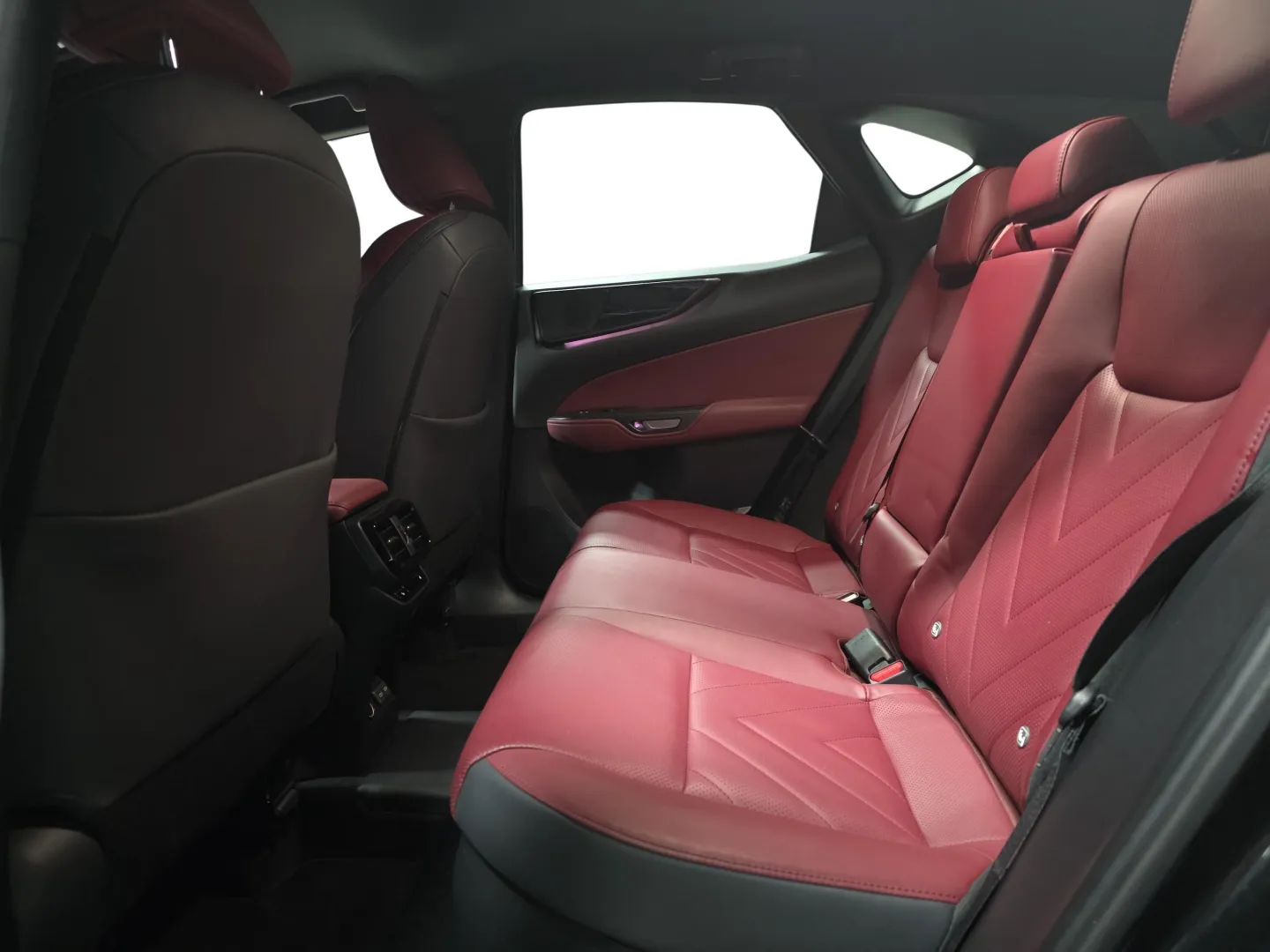 Autokuva 9 - NMS-808