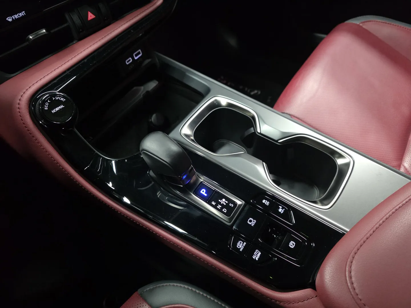 Autokuva 15 - NMS-808