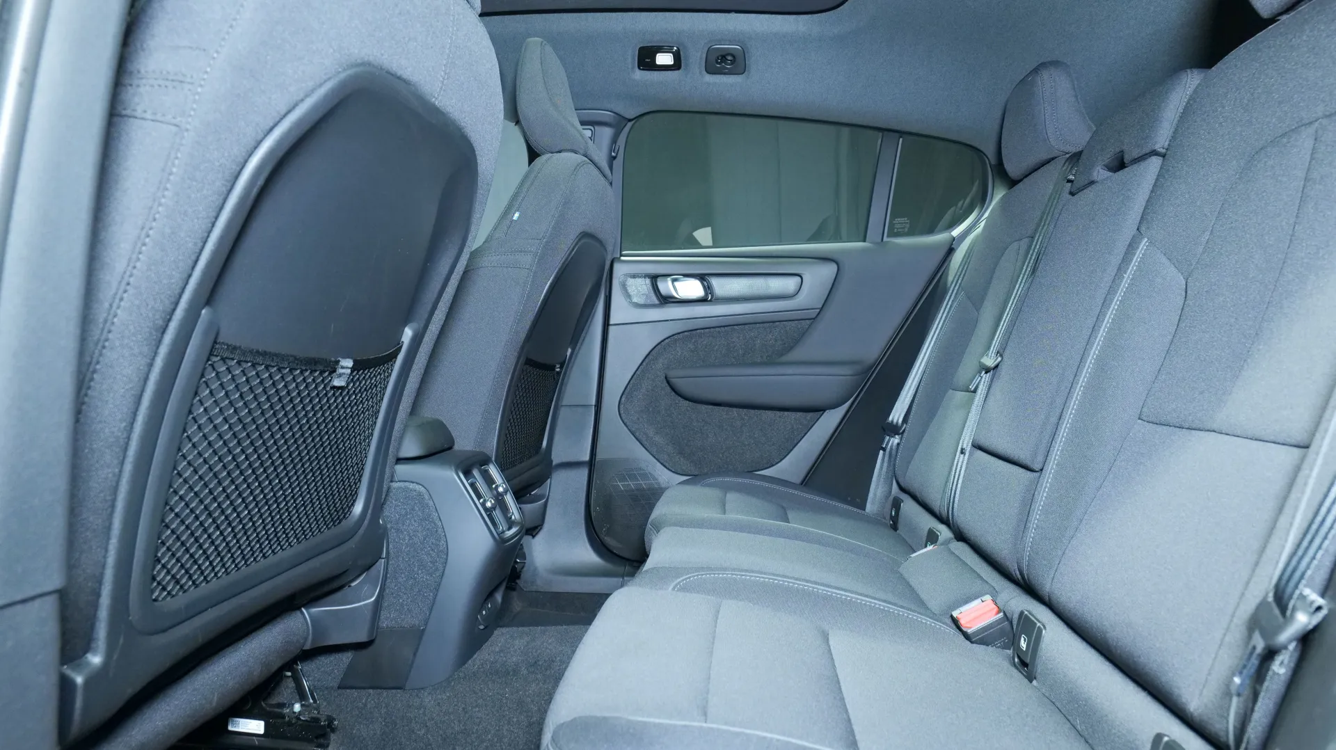 Autokuva 15 - NMS-993