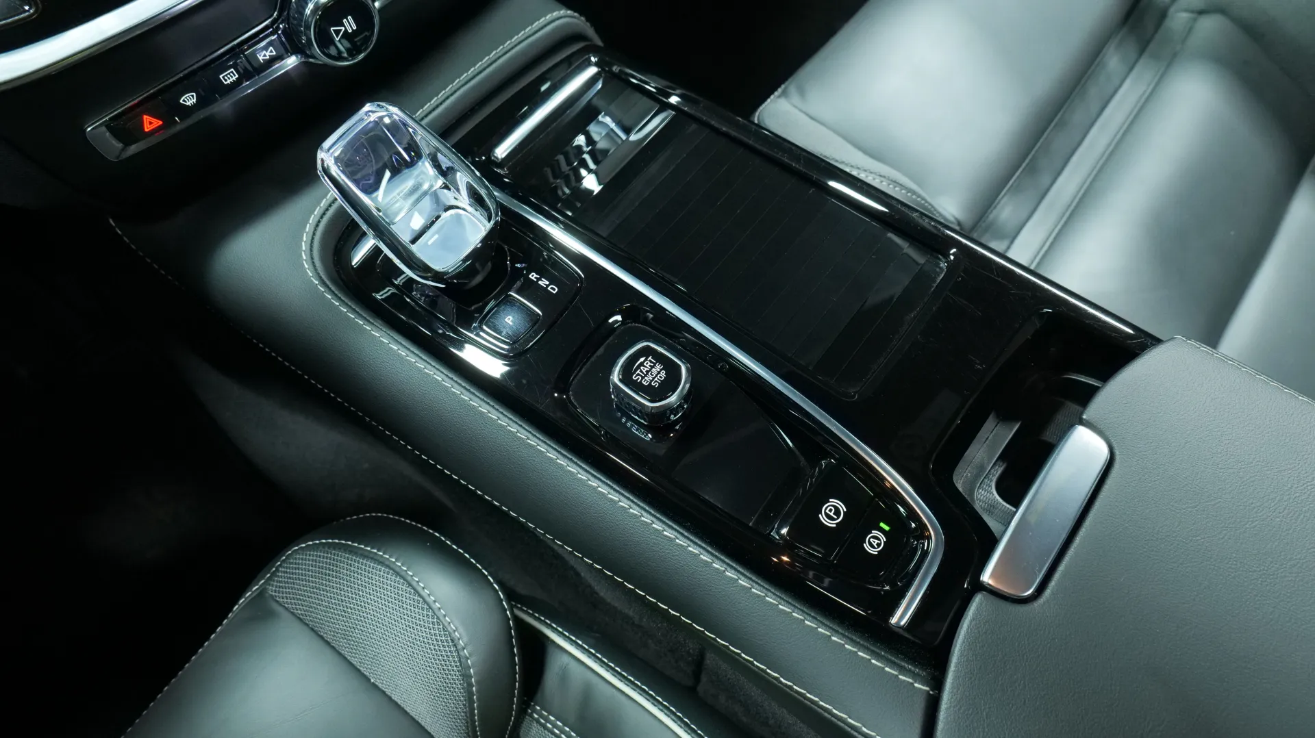 Autokuva 9 - NMT-297