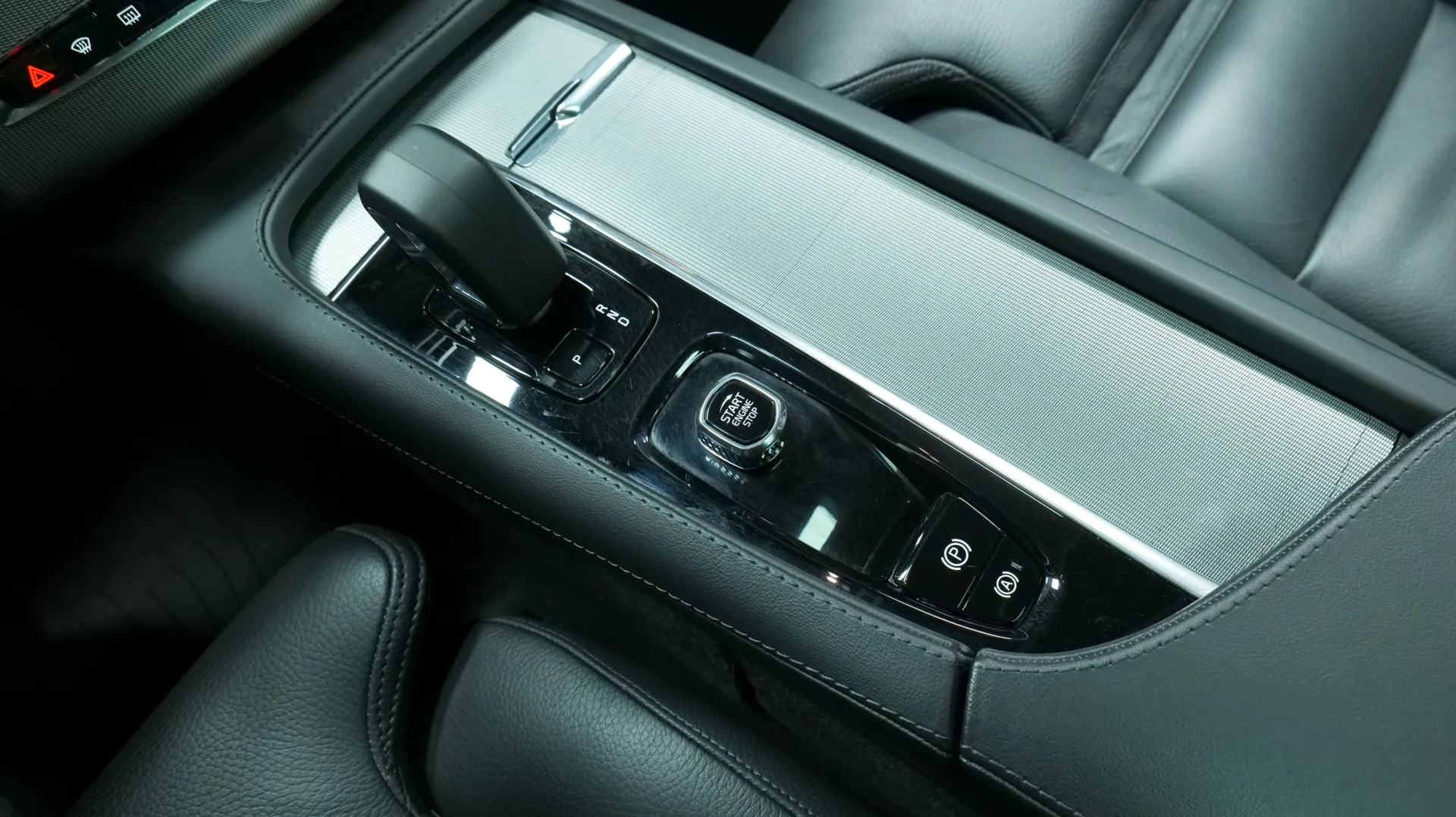 Autokuva 9 - NMT-408