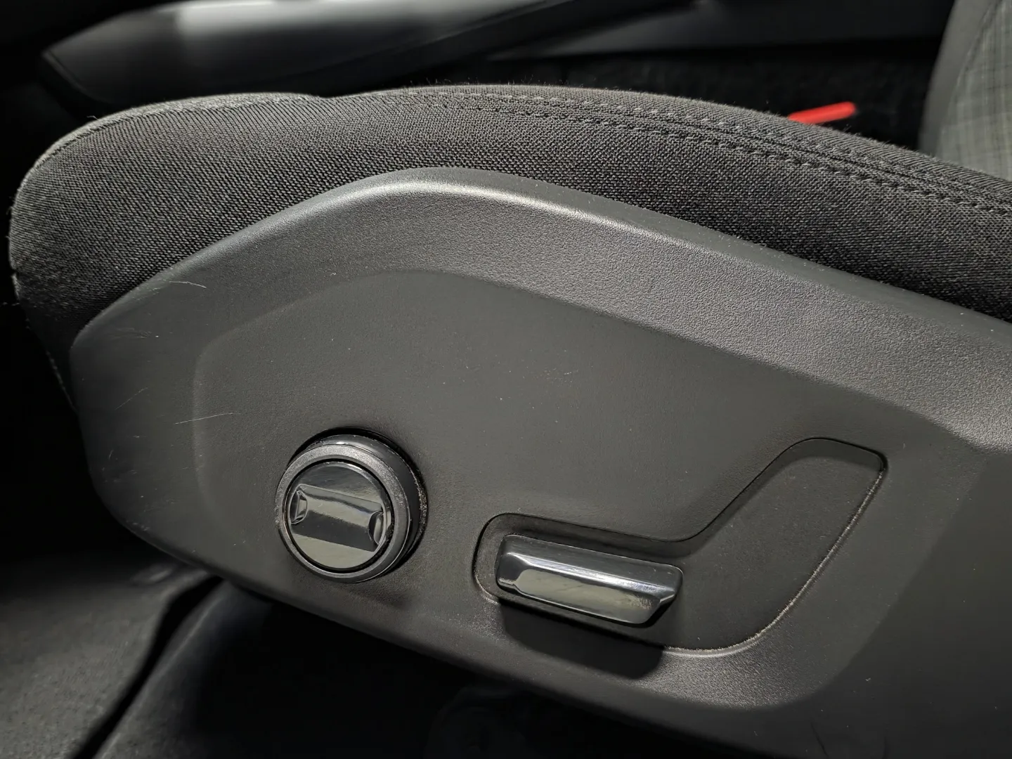 Autokuva 15 - NMU-681