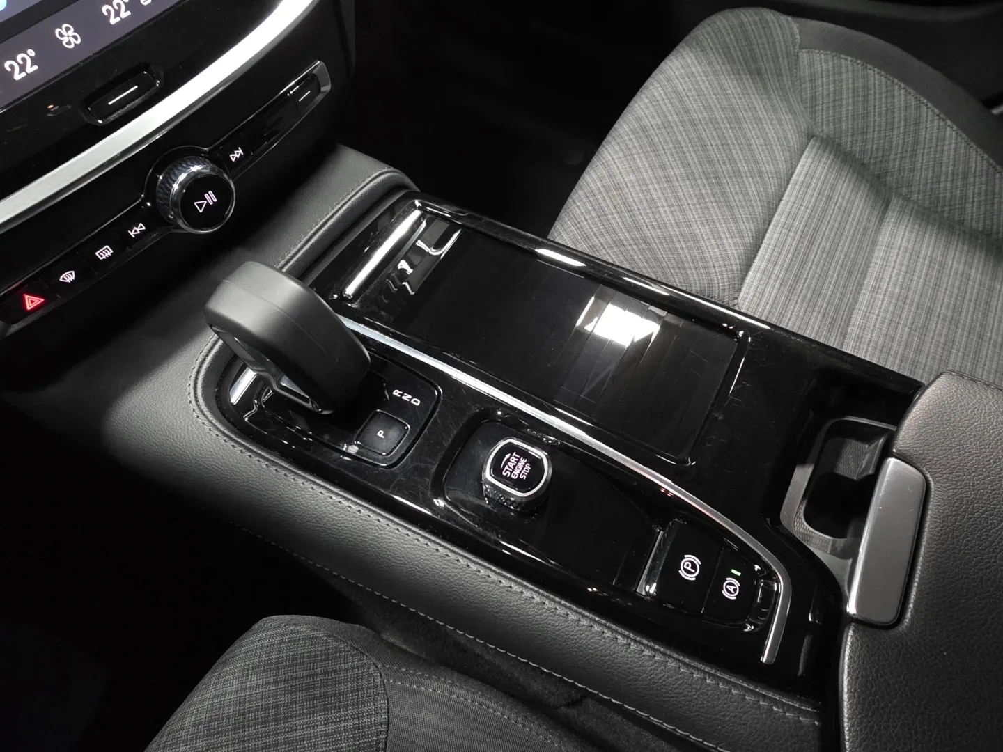 Autokuva 14 - NMU-681