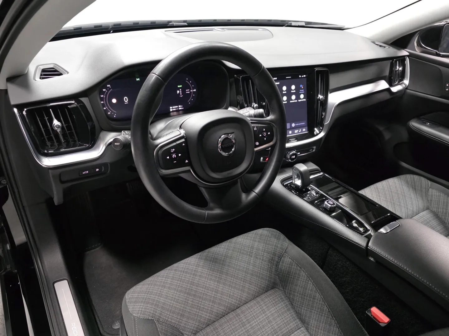 Autokuva 8 - NMU-681