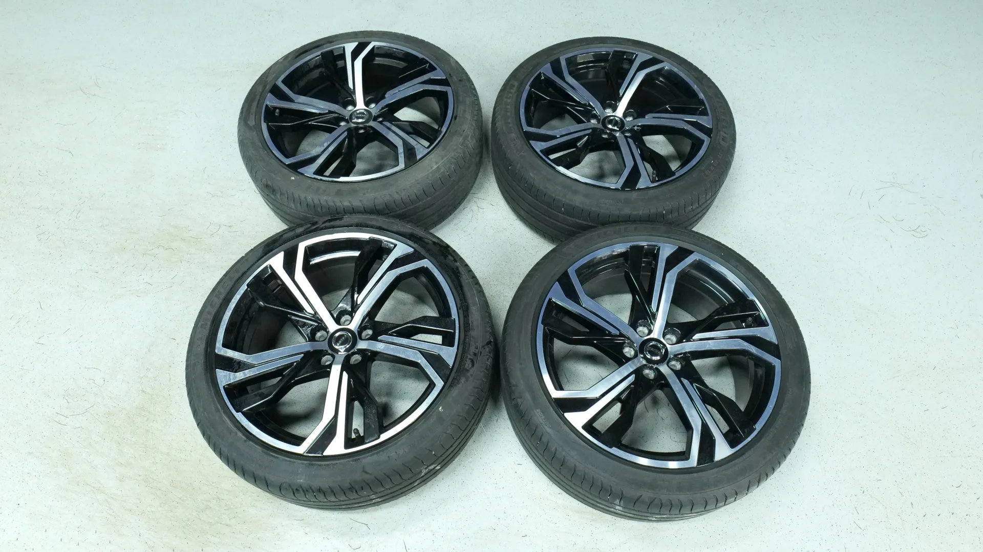 Autokuva 18 - NMV-995