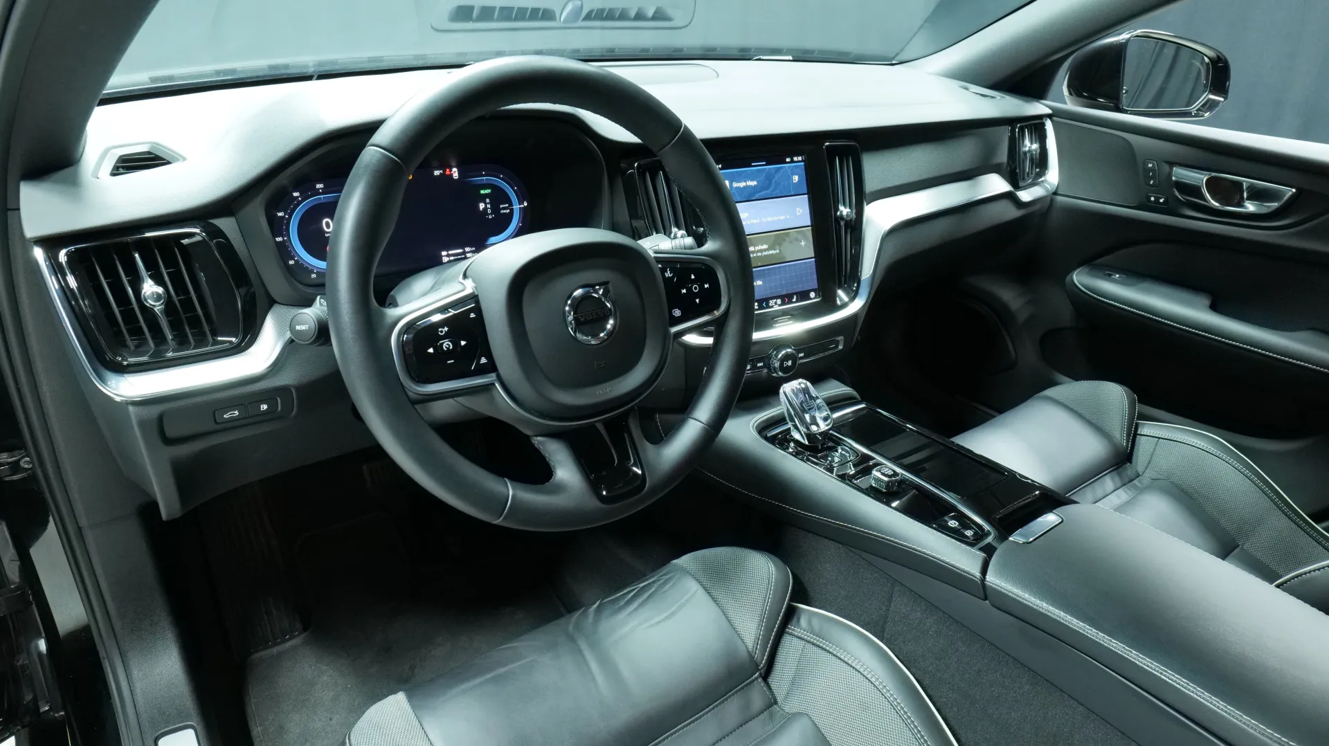 Autokuva 11 - NMV-995