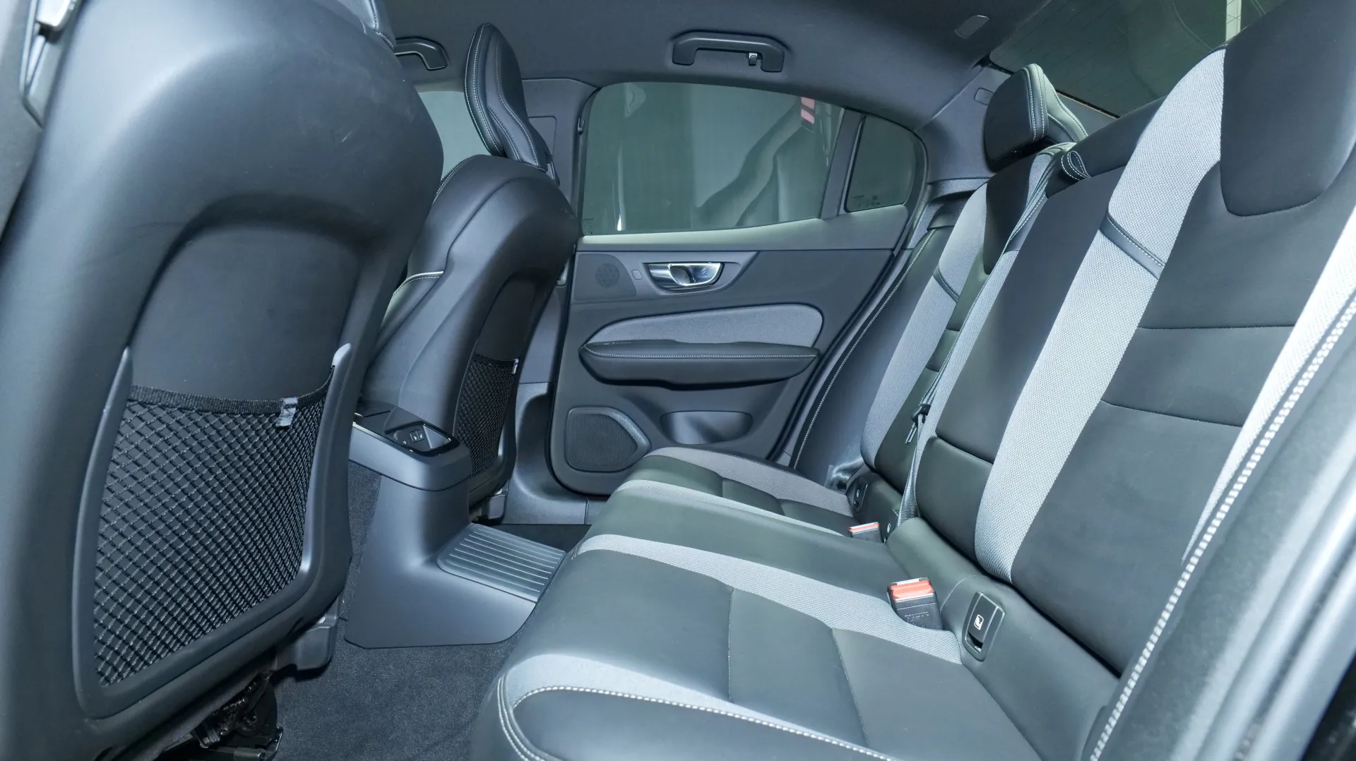 Autokuva 15 - NMV-995