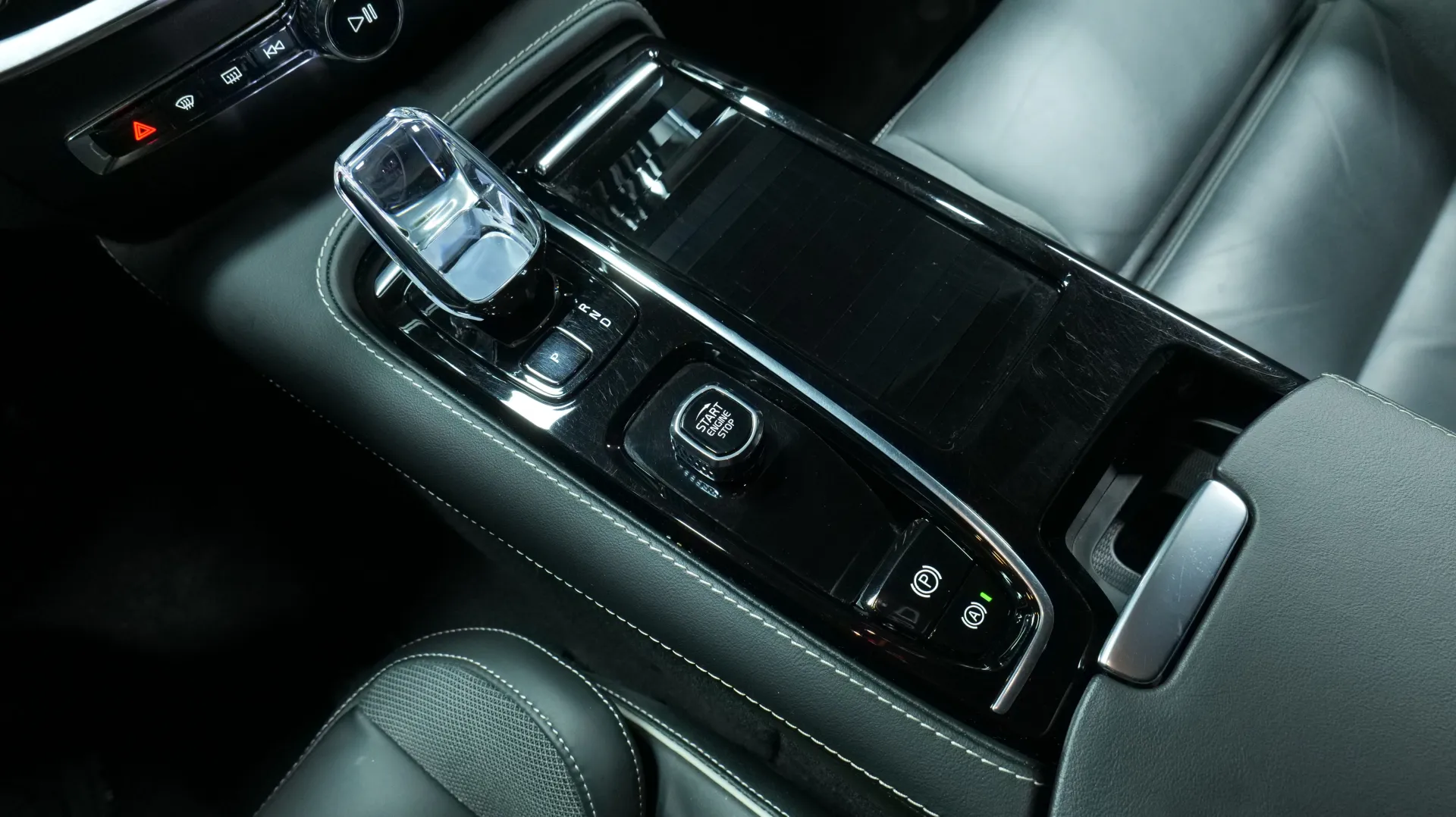 Autokuva 9 - NMX-248