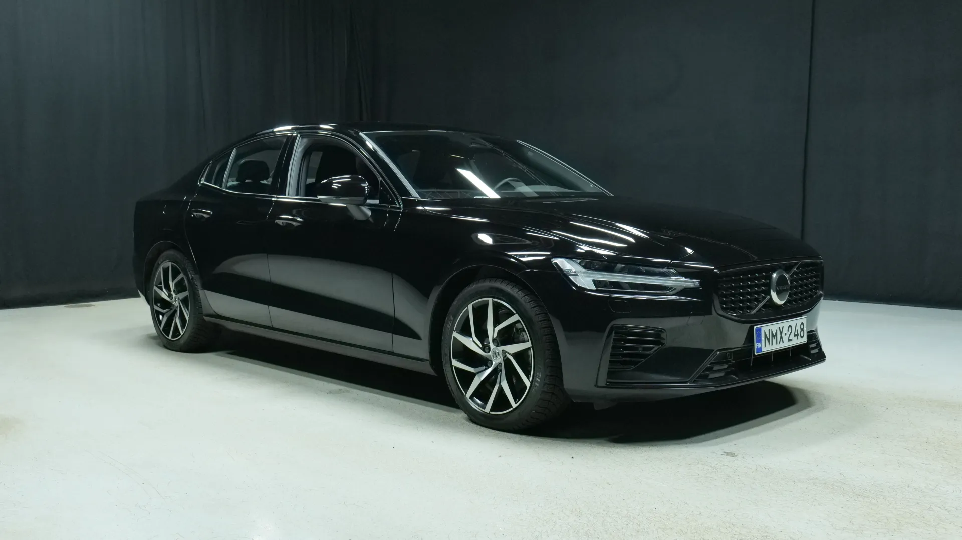 Autokuva 5 - NMX-248