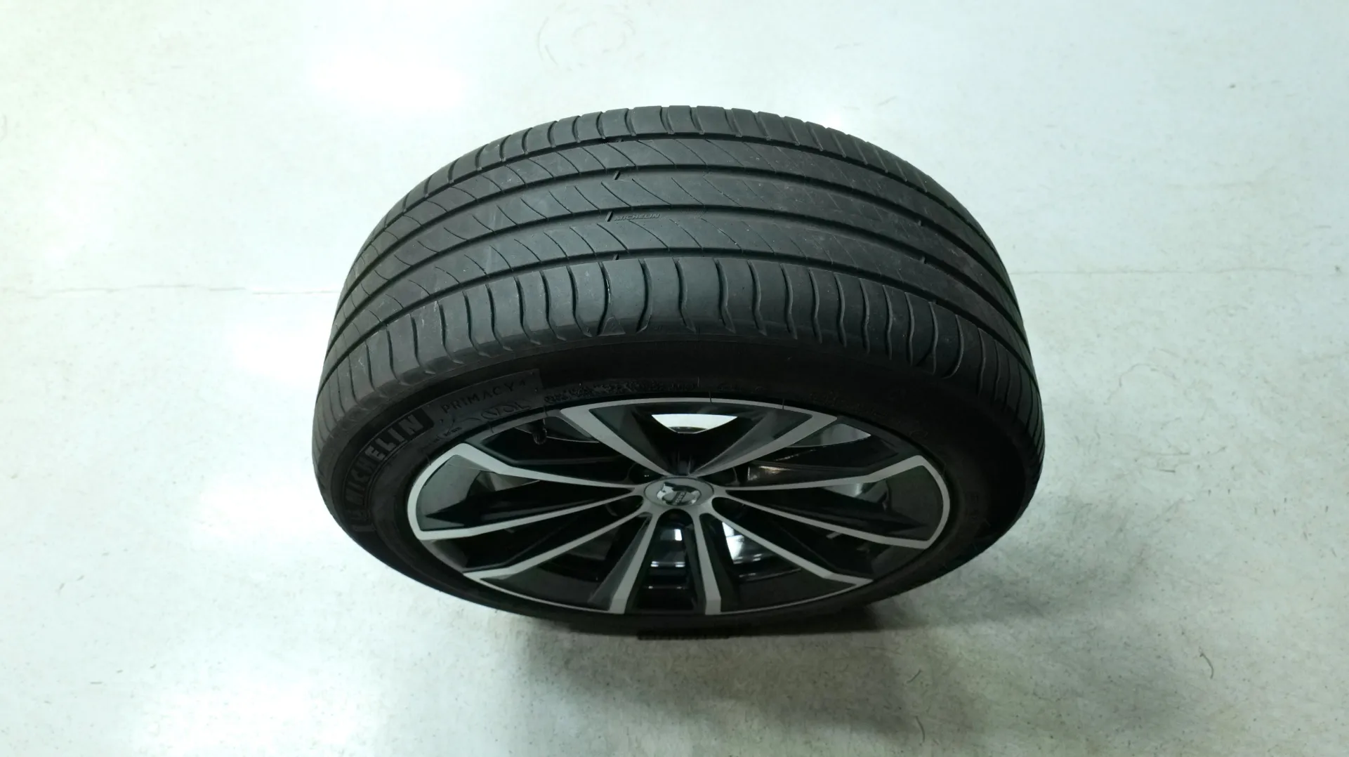 Autokuva 20 - NMX-248