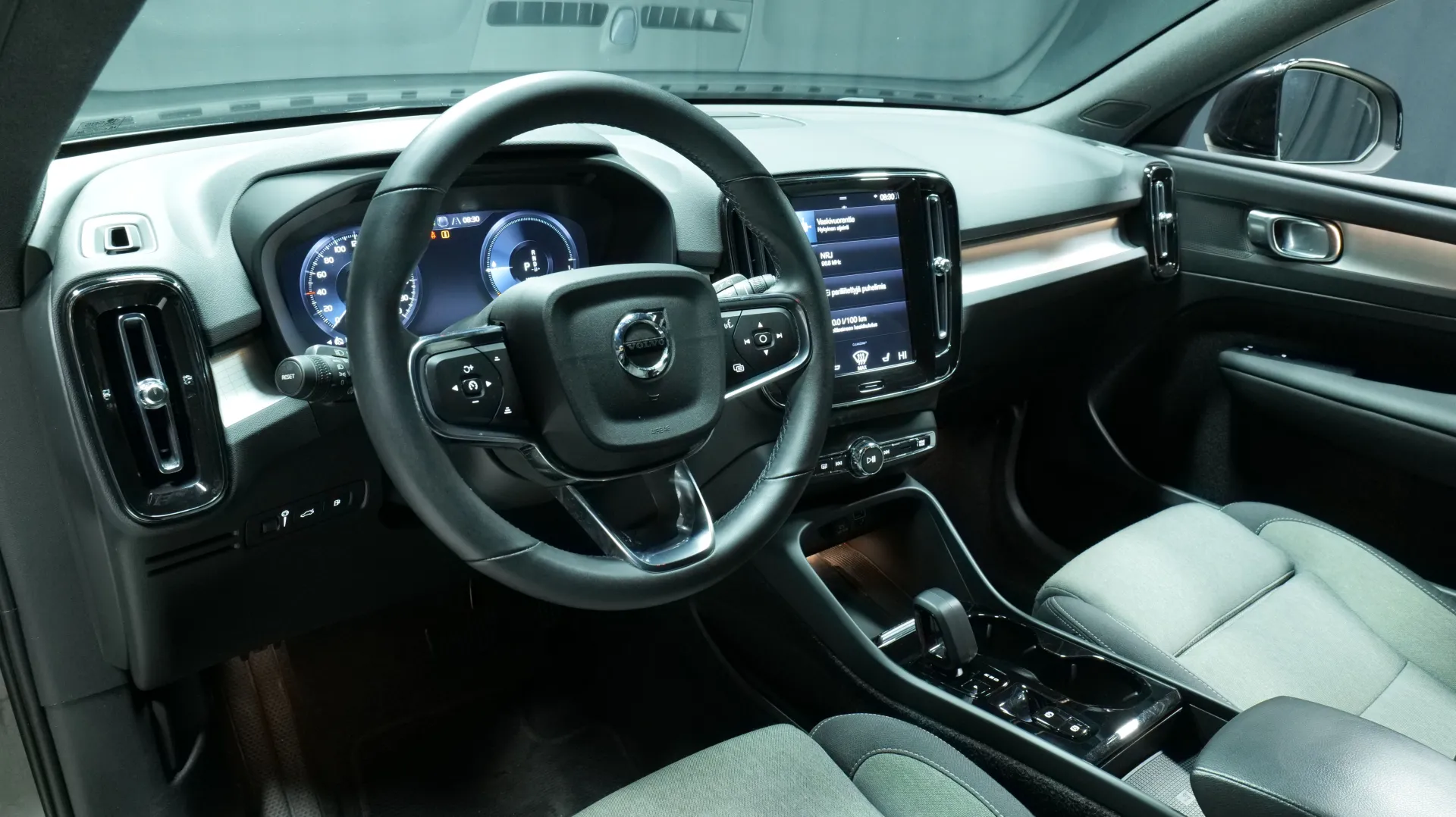 Autokuva 13 - NMX-253