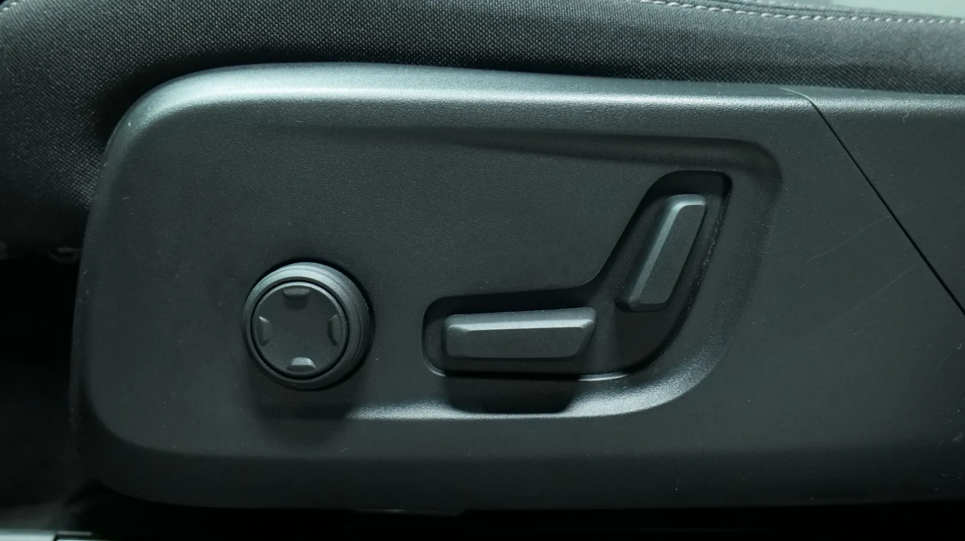 Autokuva 11 - NMX-253