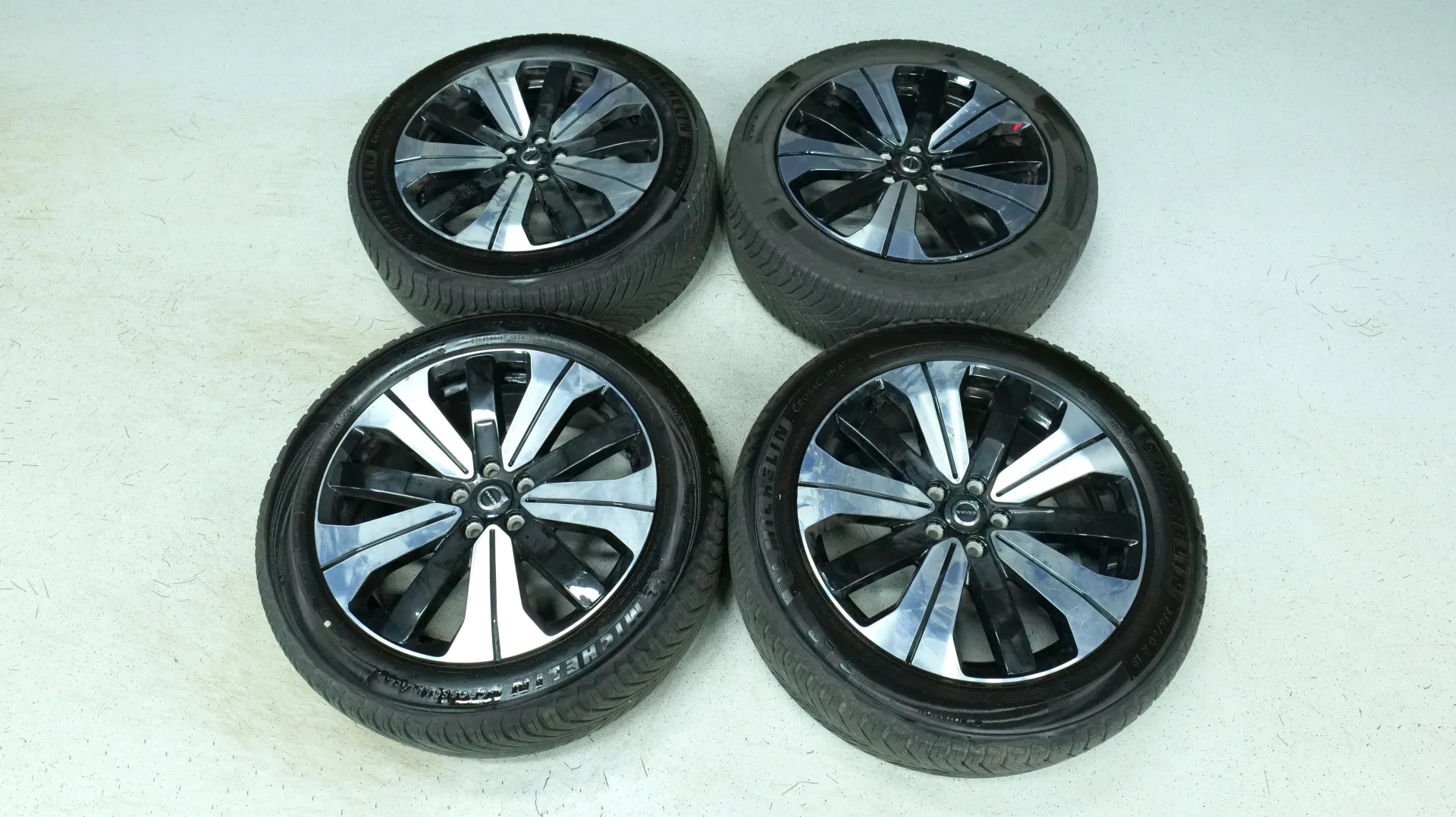 Autokuva 19 - NMX-253