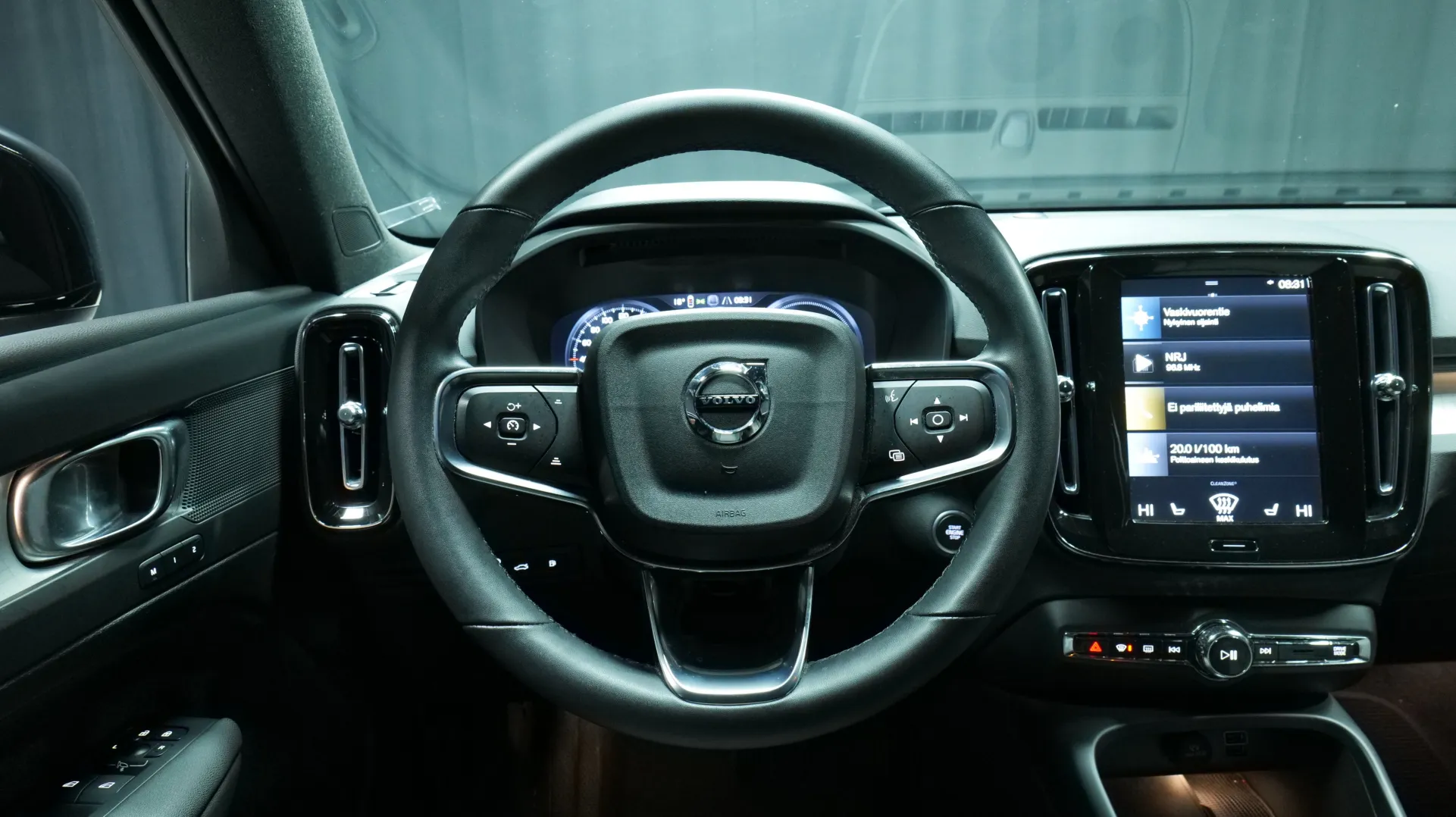 Autokuva 15 - NMX-253